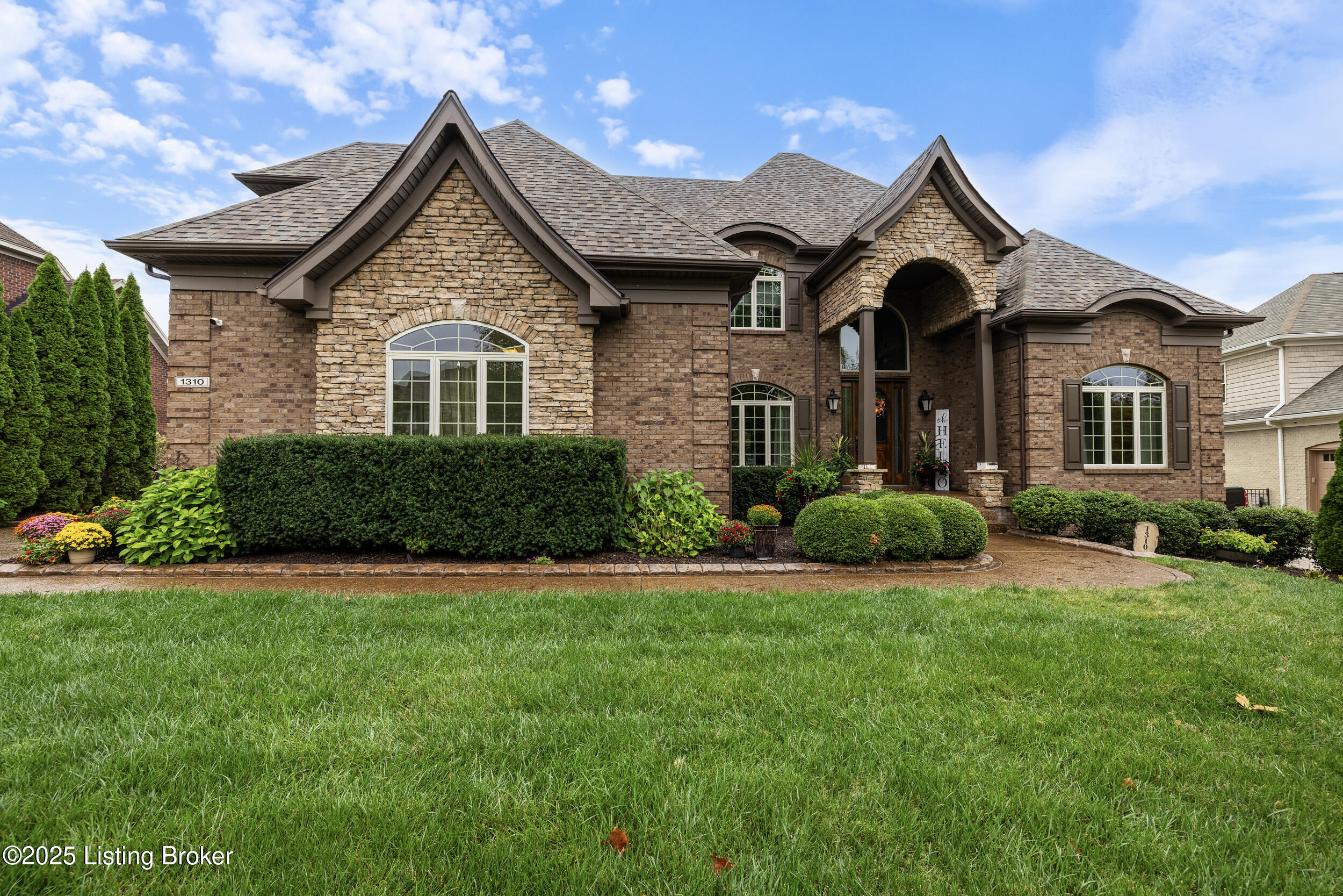 1310 Shakes View Ct