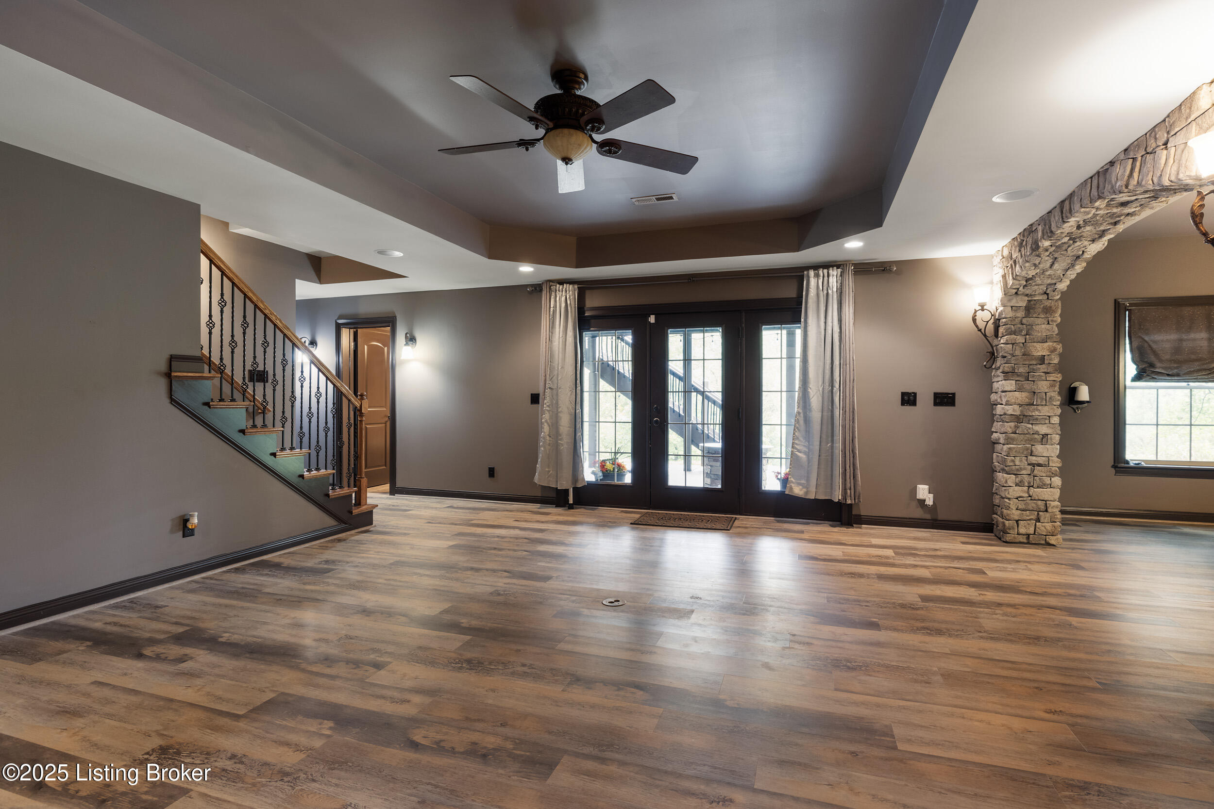 1310 Shakes View Ct