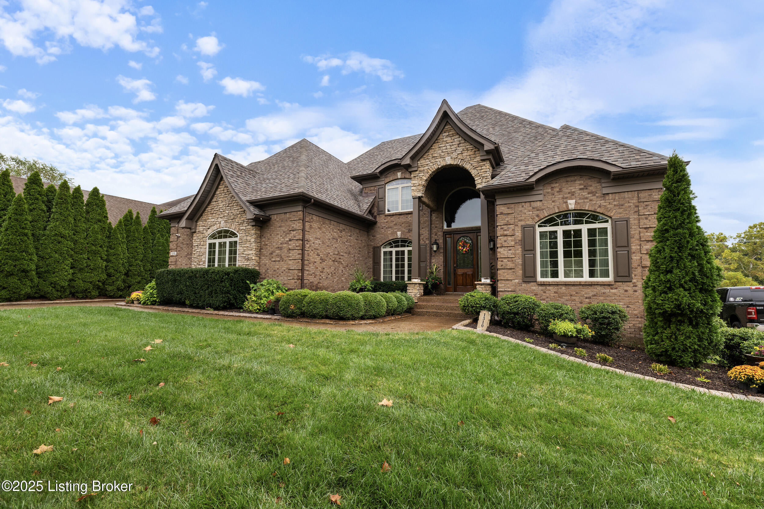 1310 Shakes View Ct