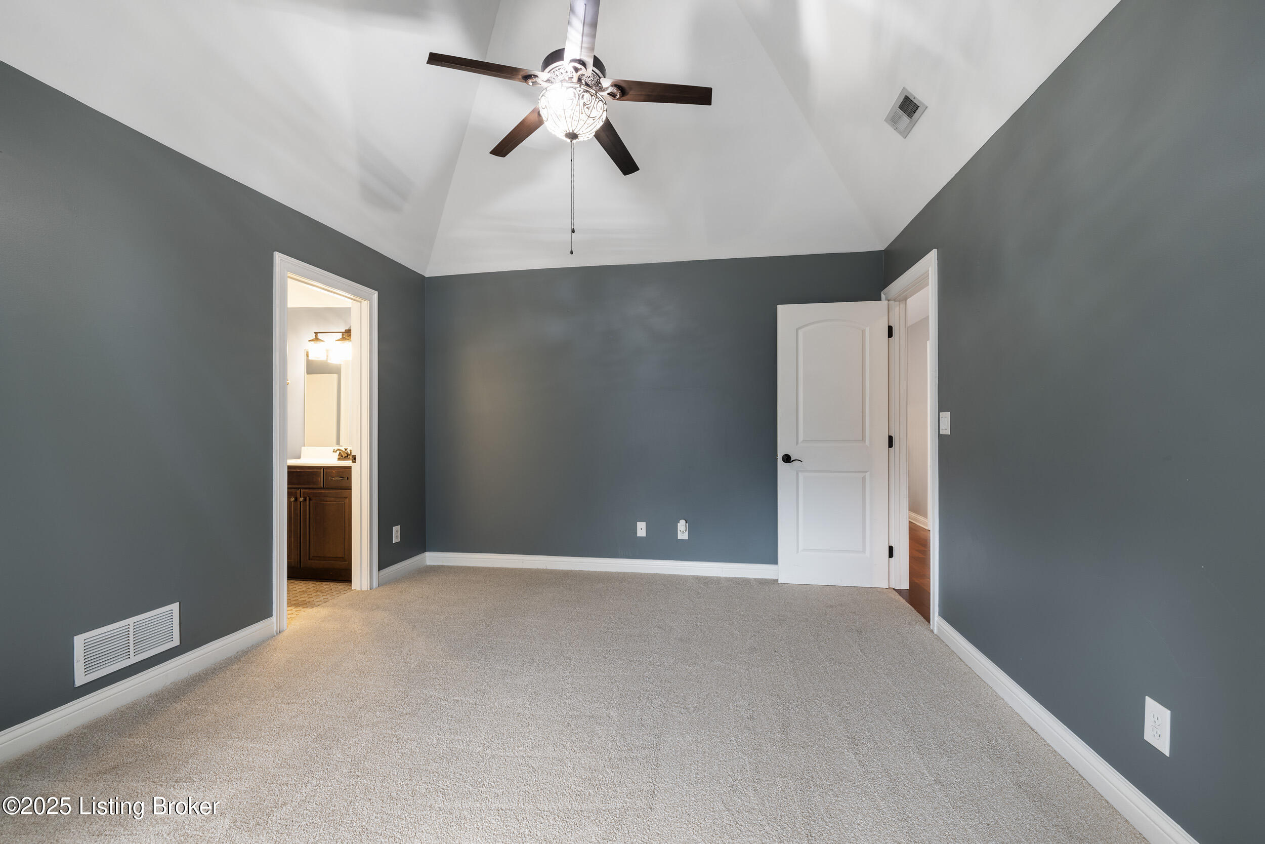 1310 Shakes View Ct