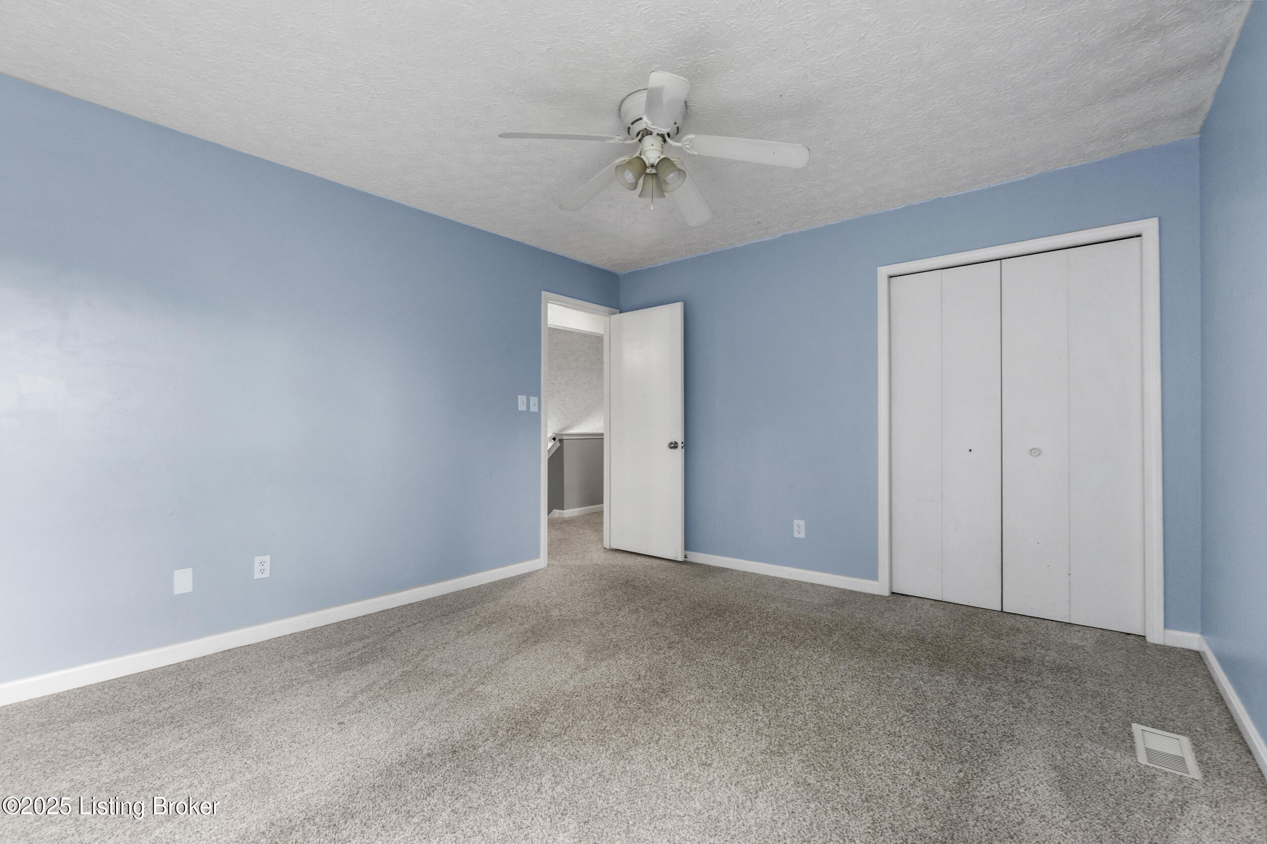 4313 Hickoryview Dr