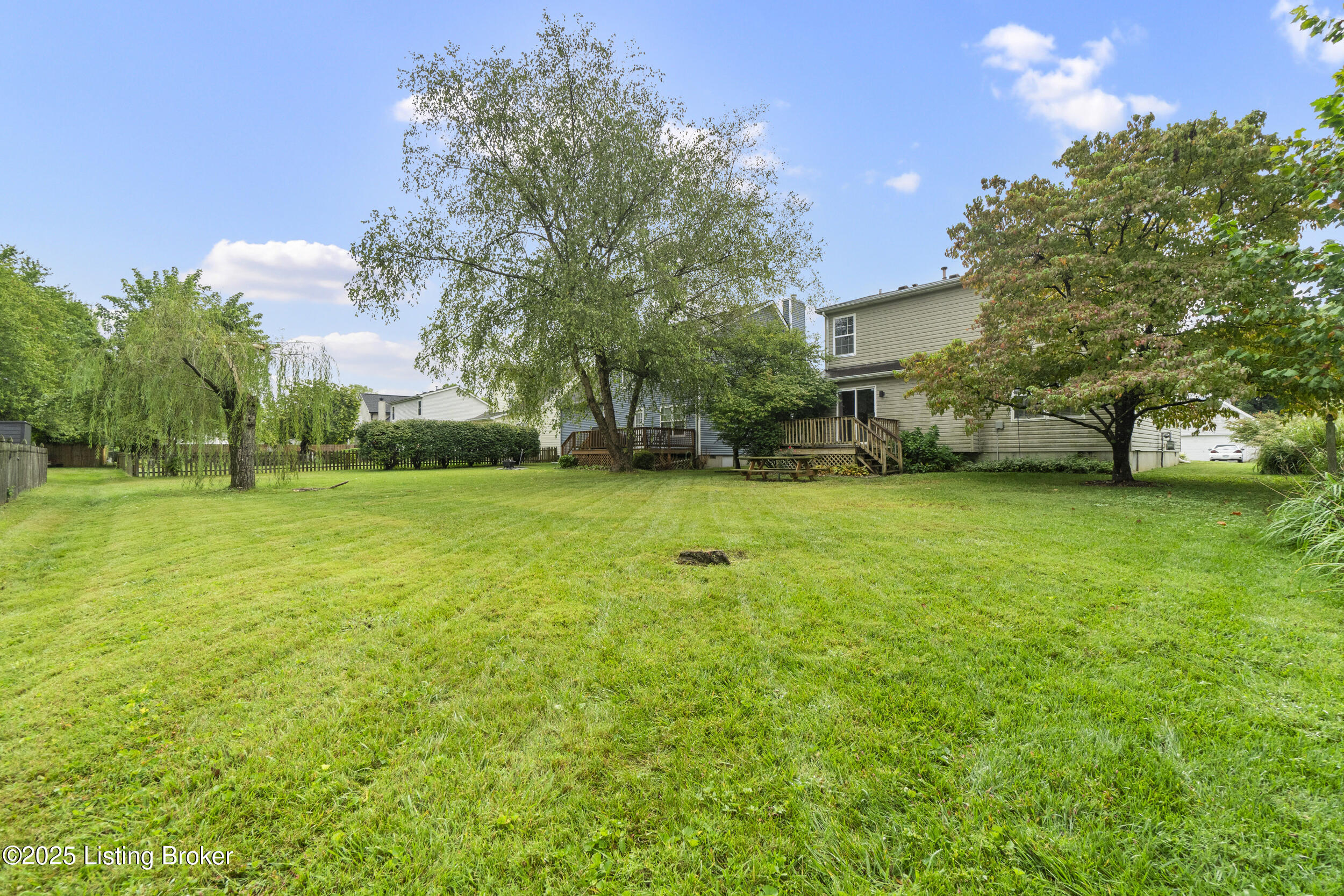 4313 Hickoryview Dr