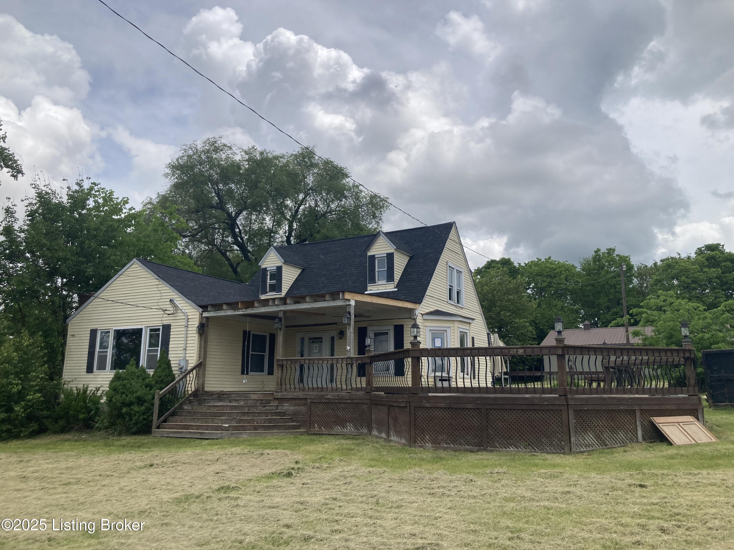 407 Pleasureville Rd