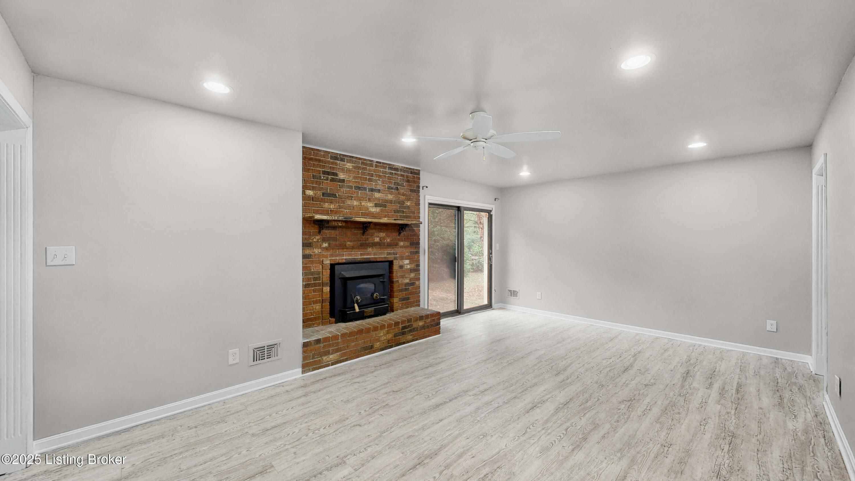 13015 Pine Hill Ct
