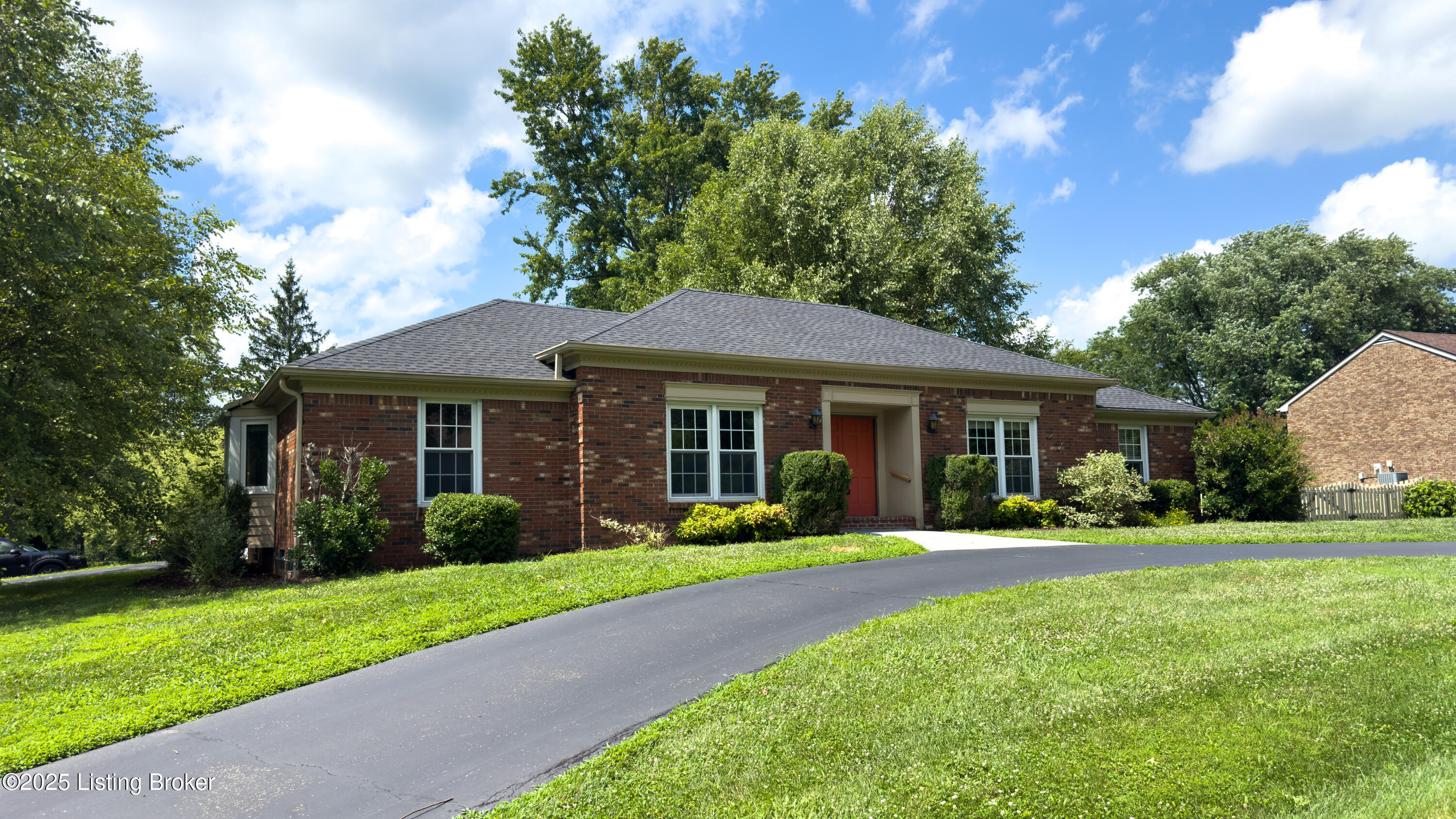 13015 Pine Hill Ct