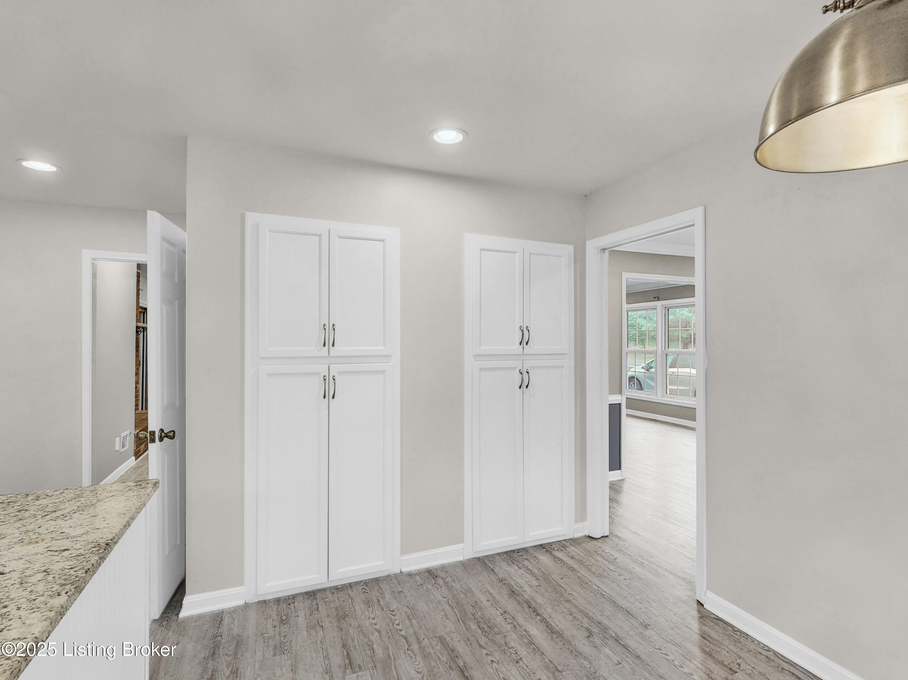 13015 Pine Hill Ct