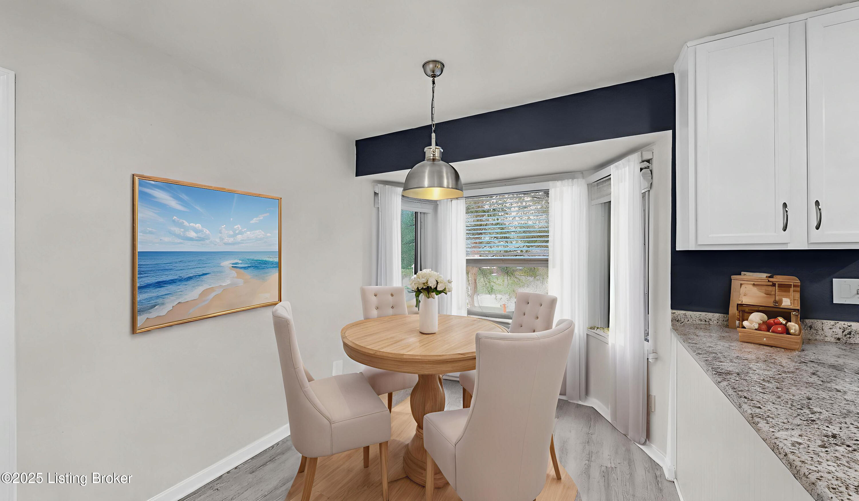 13015 Pine Hill Ct