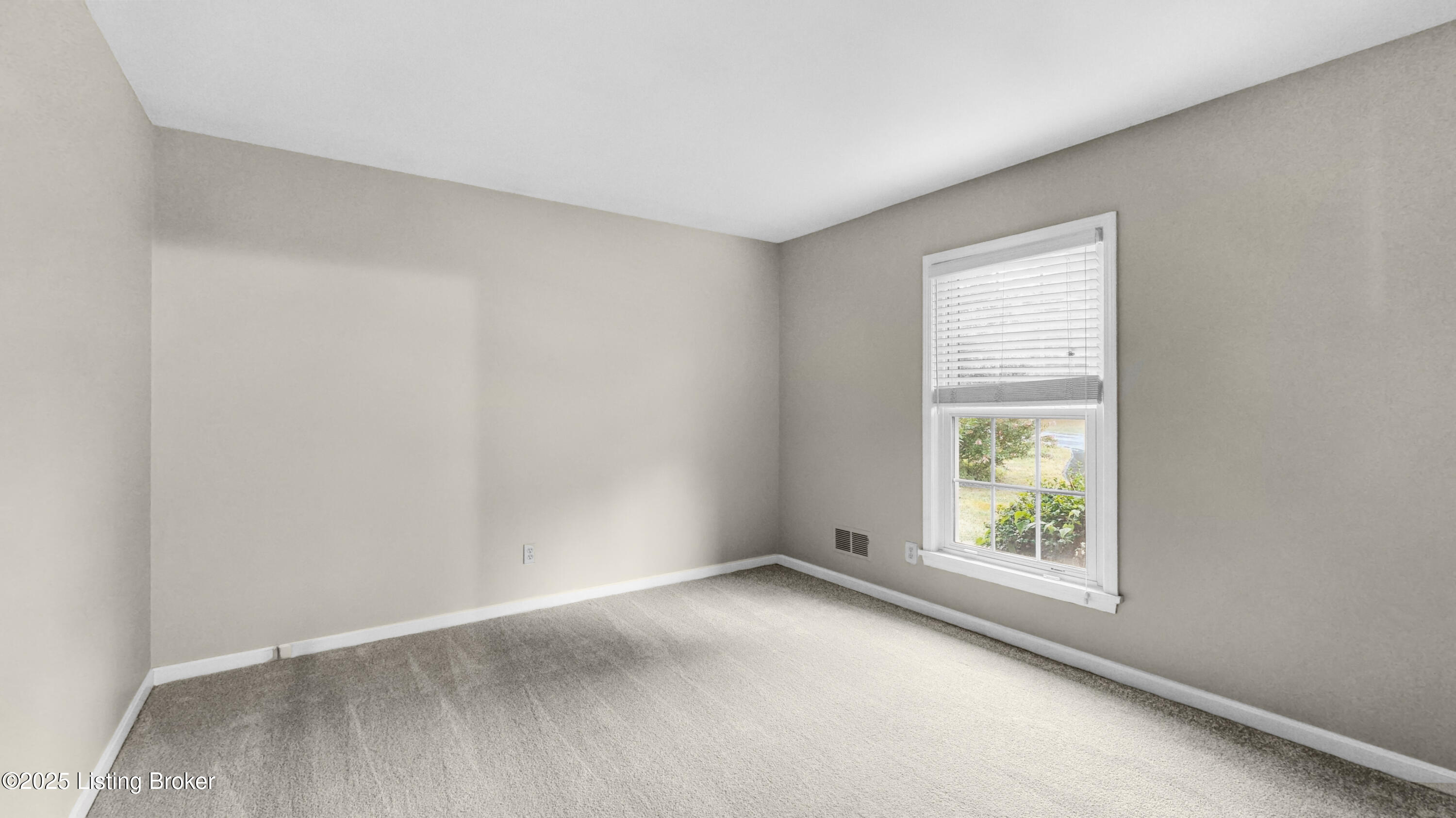 13015 Pine Hill Ct