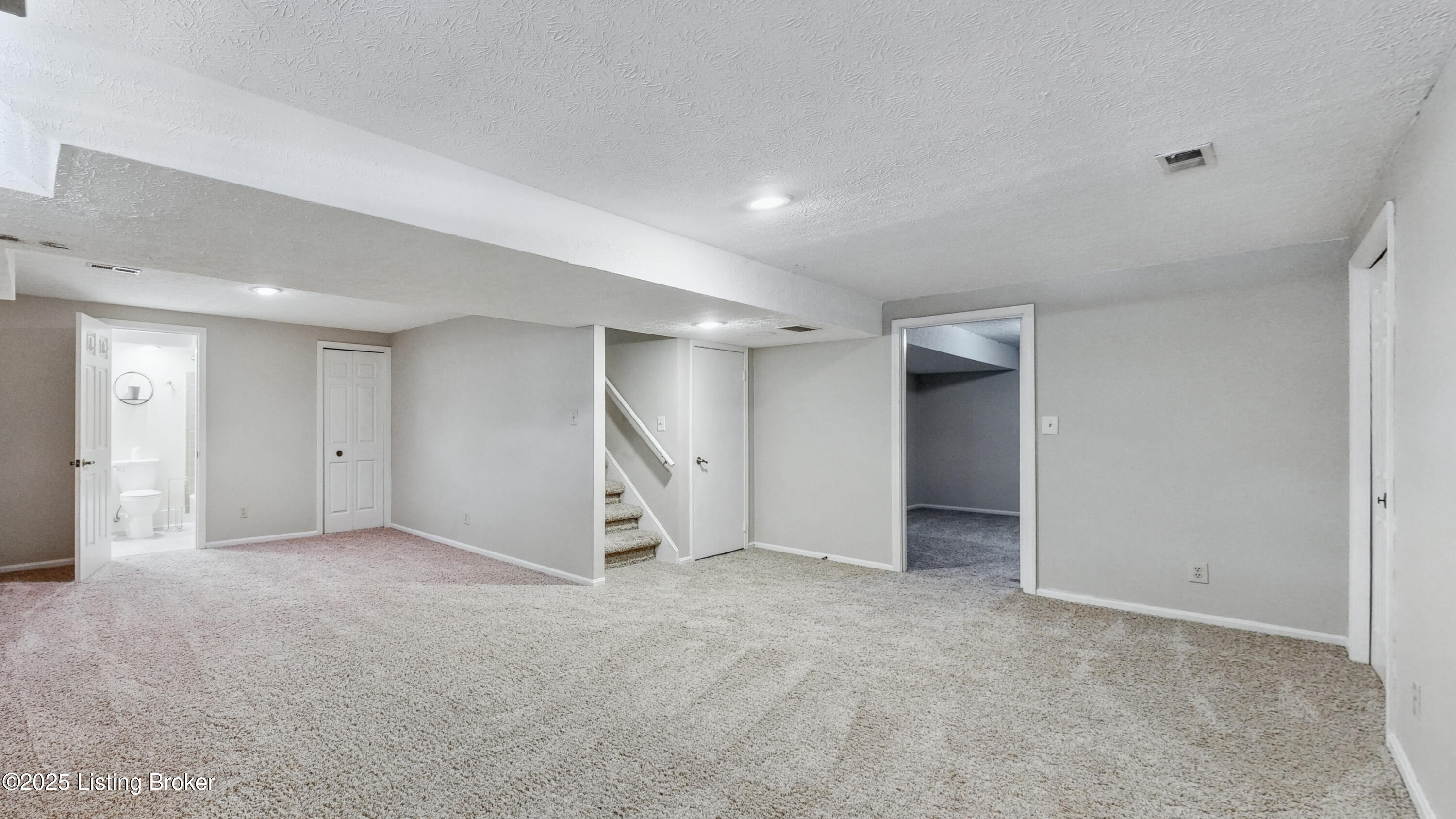 13015 Pine Hill Ct