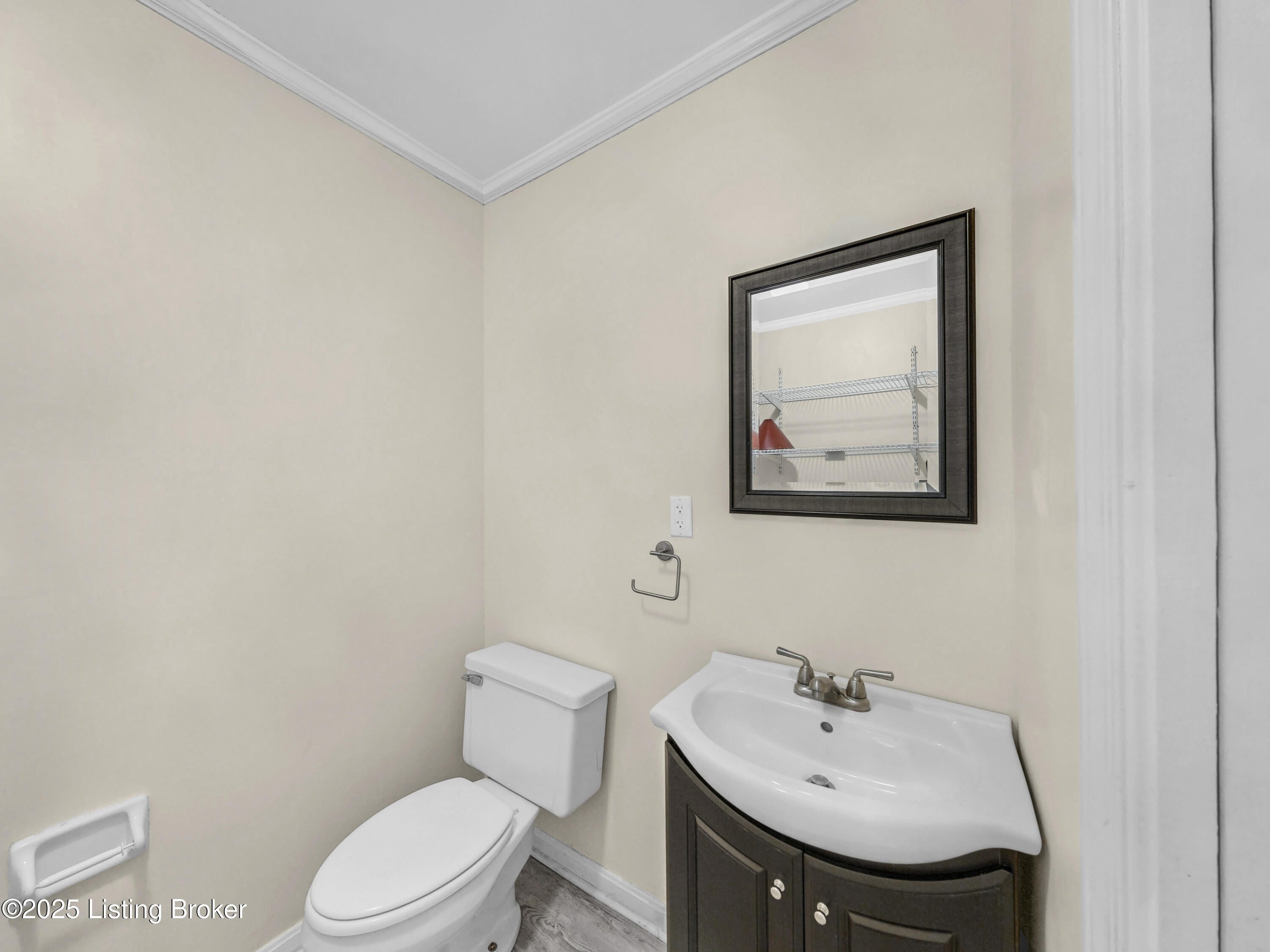 13015 Pine Hill Ct
