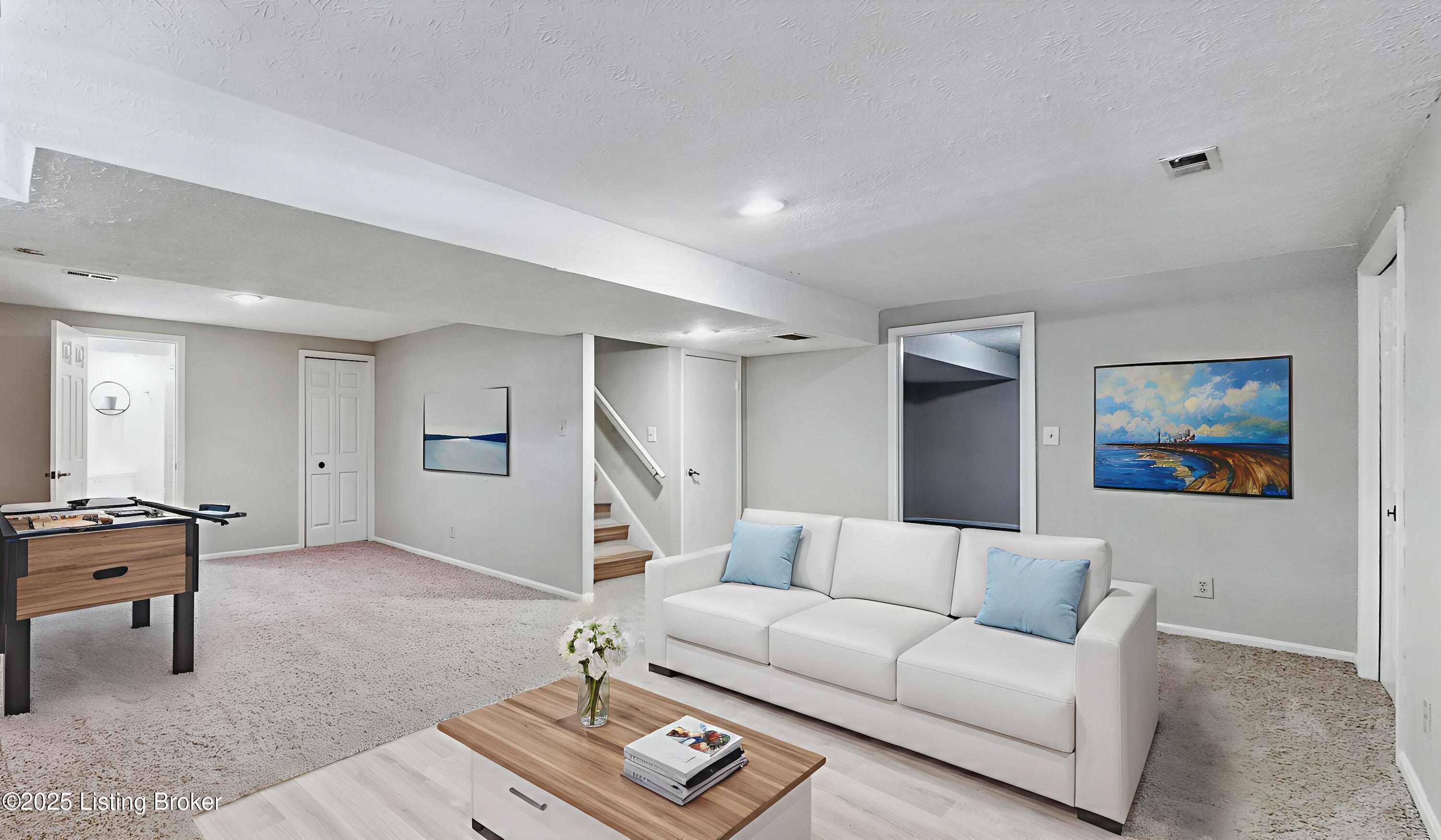 13015 Pine Hill Ct