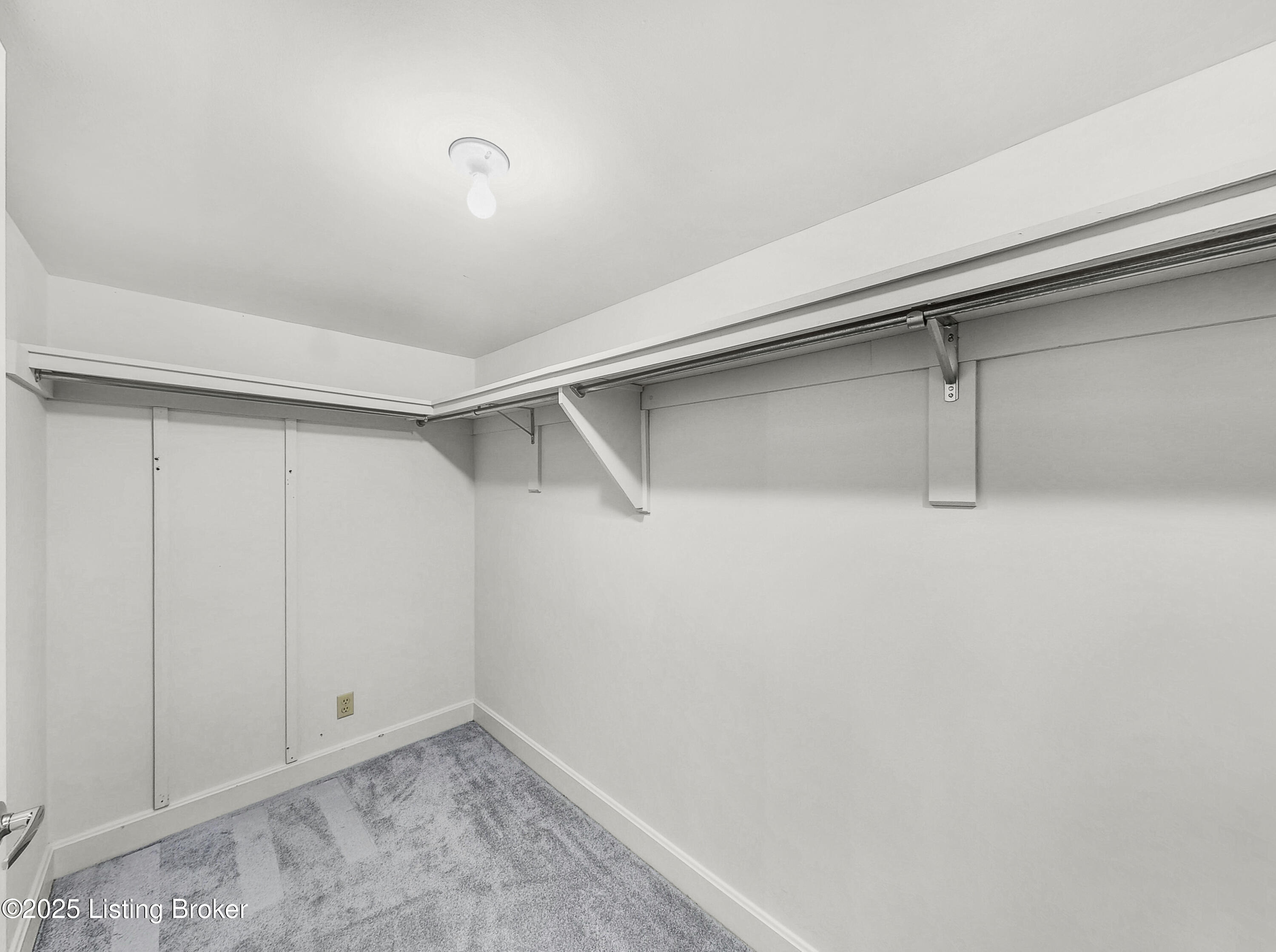 1204 Wellington Pl