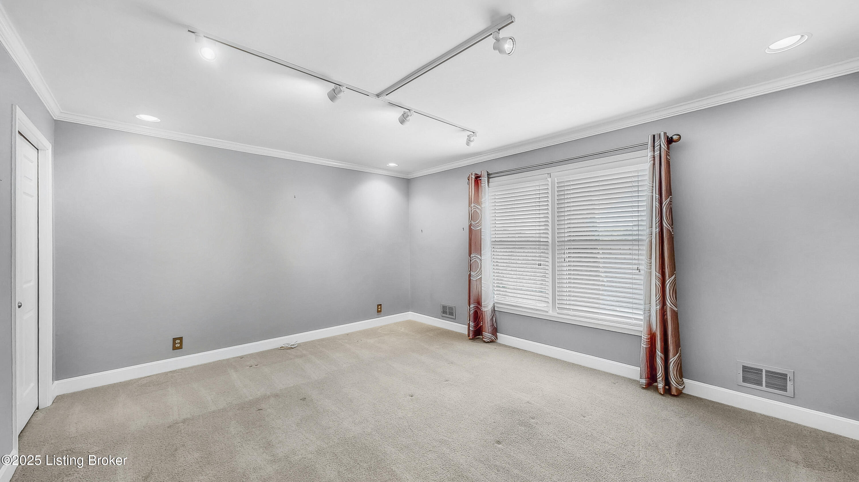1204 Wellington Pl