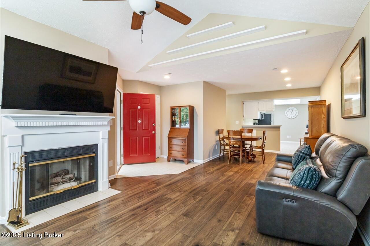 3011 Parkstone Ct