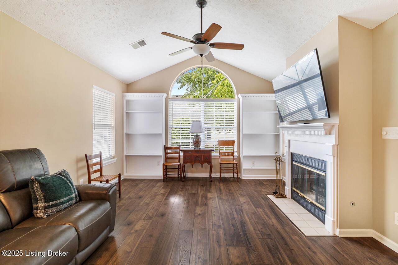 3011 Parkstone Ct