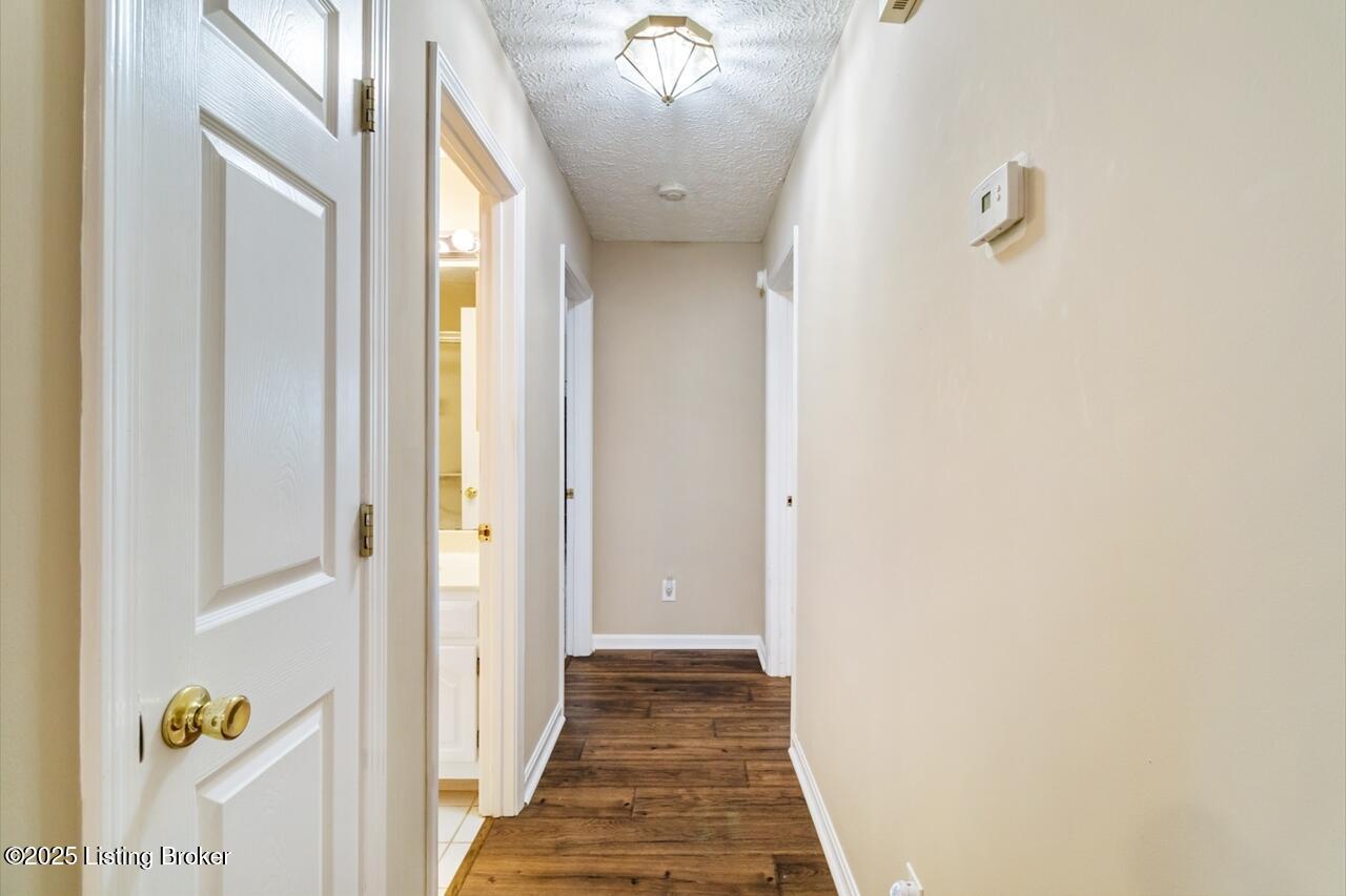 3011 Parkstone Ct