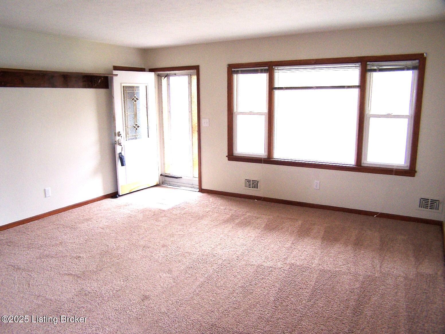 1051 Franelm Rd