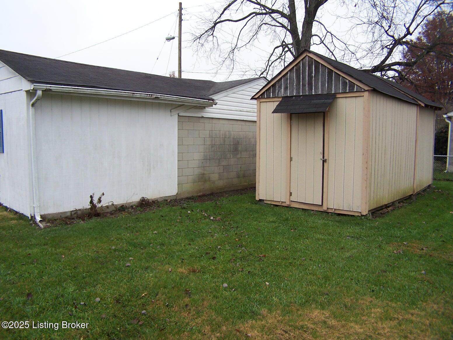 1051 Franelm Rd