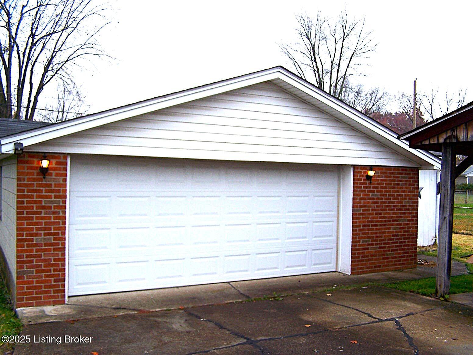 1051 Franelm Rd