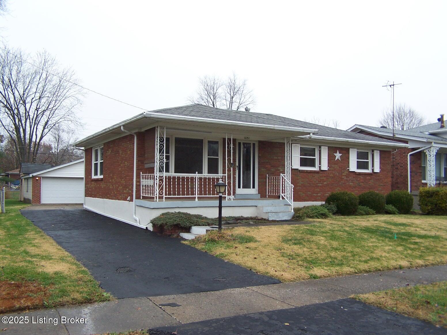 1051 Franelm Rd