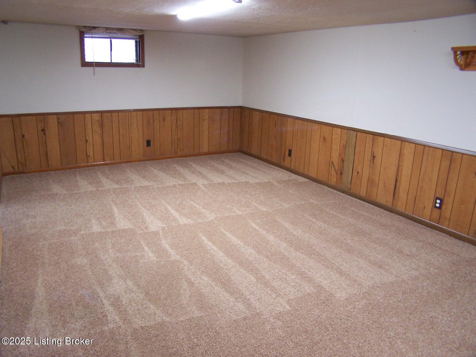 1051 Franelm Rd