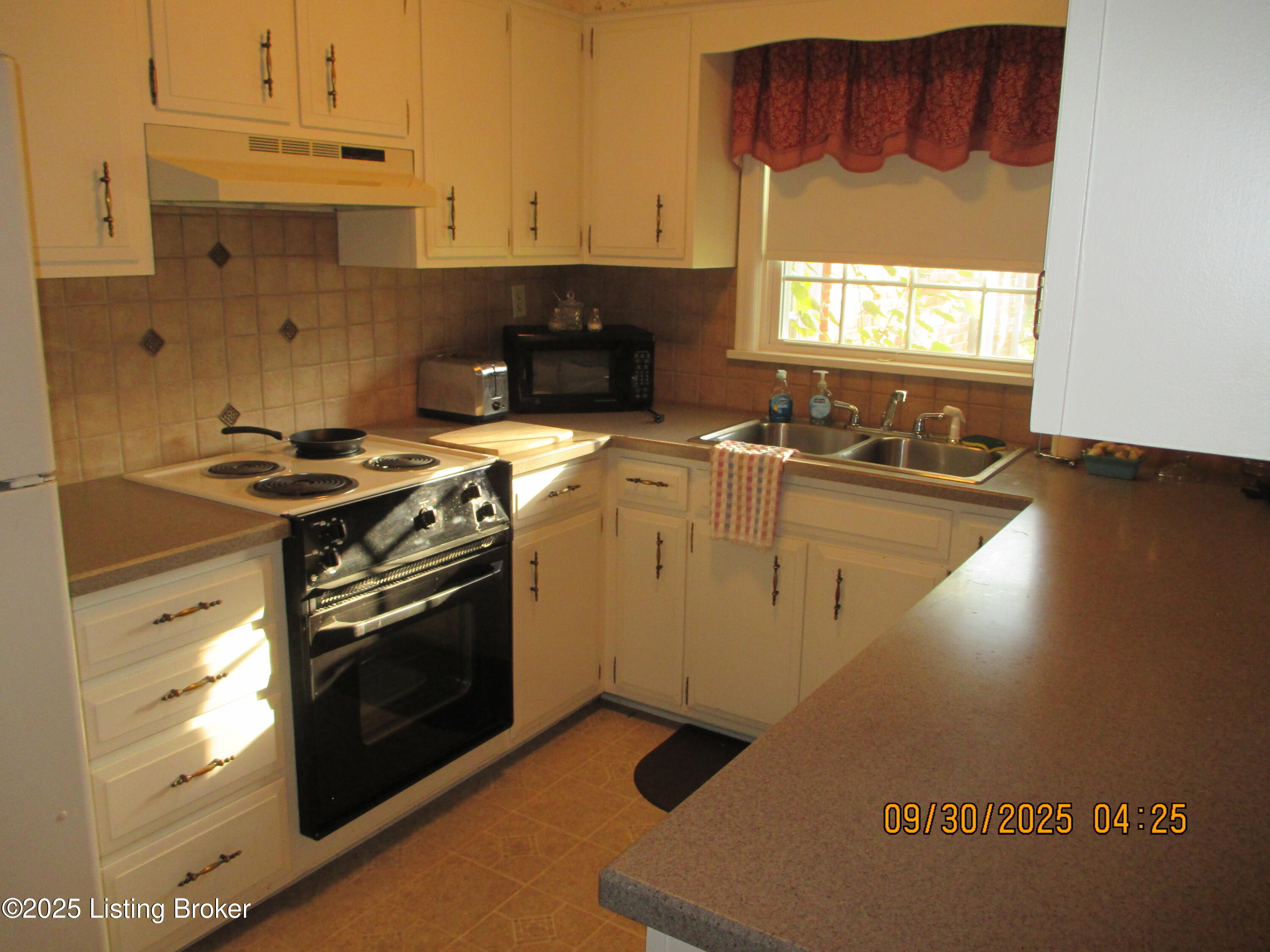 11212 Finchley Rd