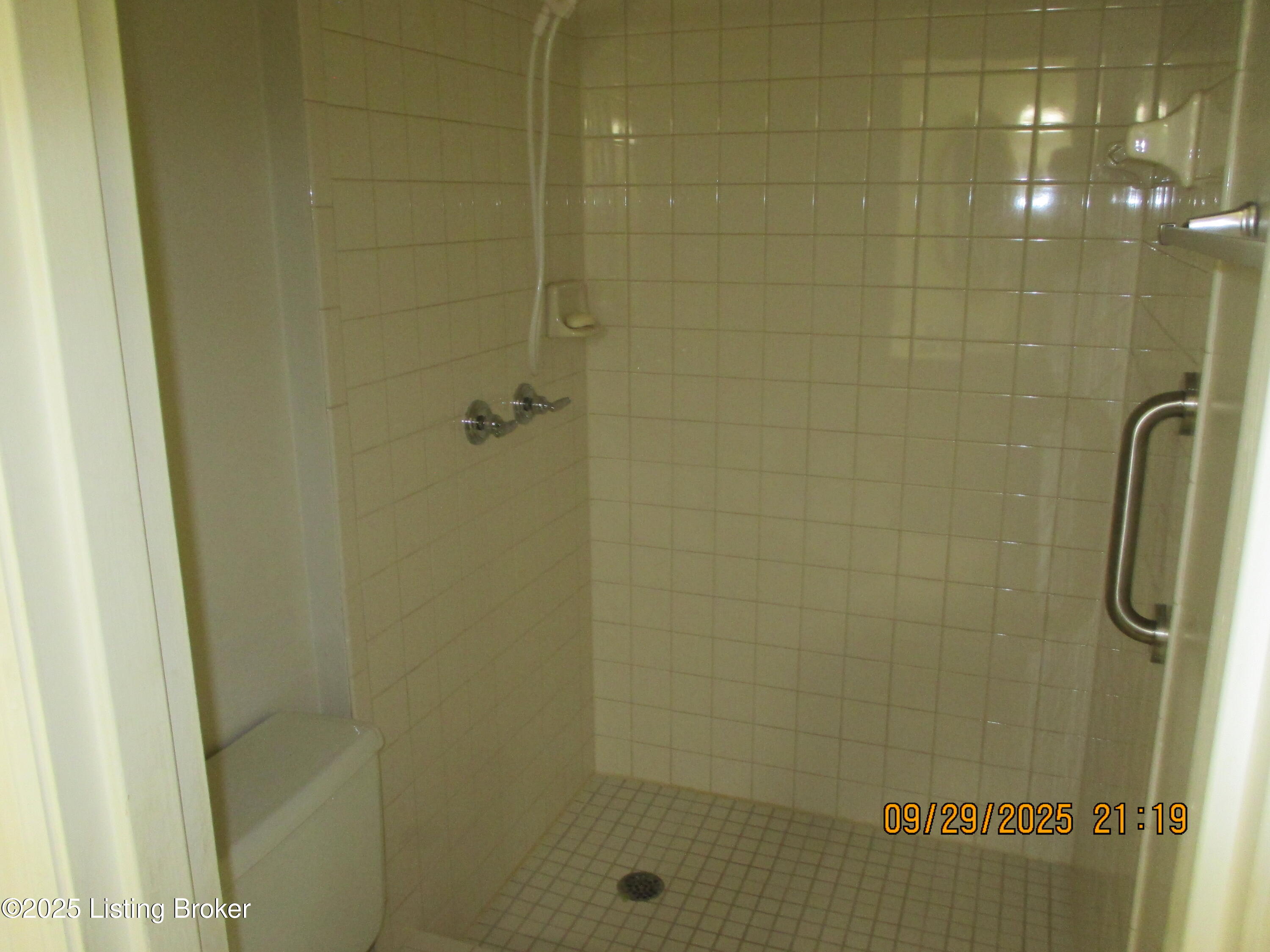 11212 Finchley Rd