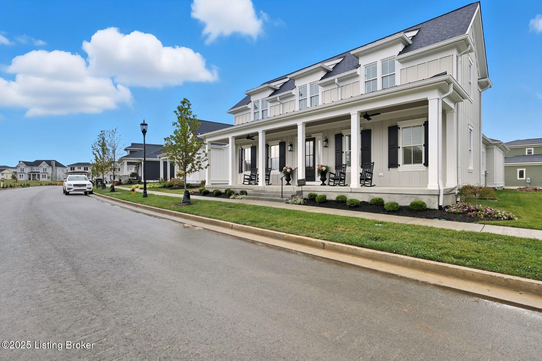 11608 Skypilot St