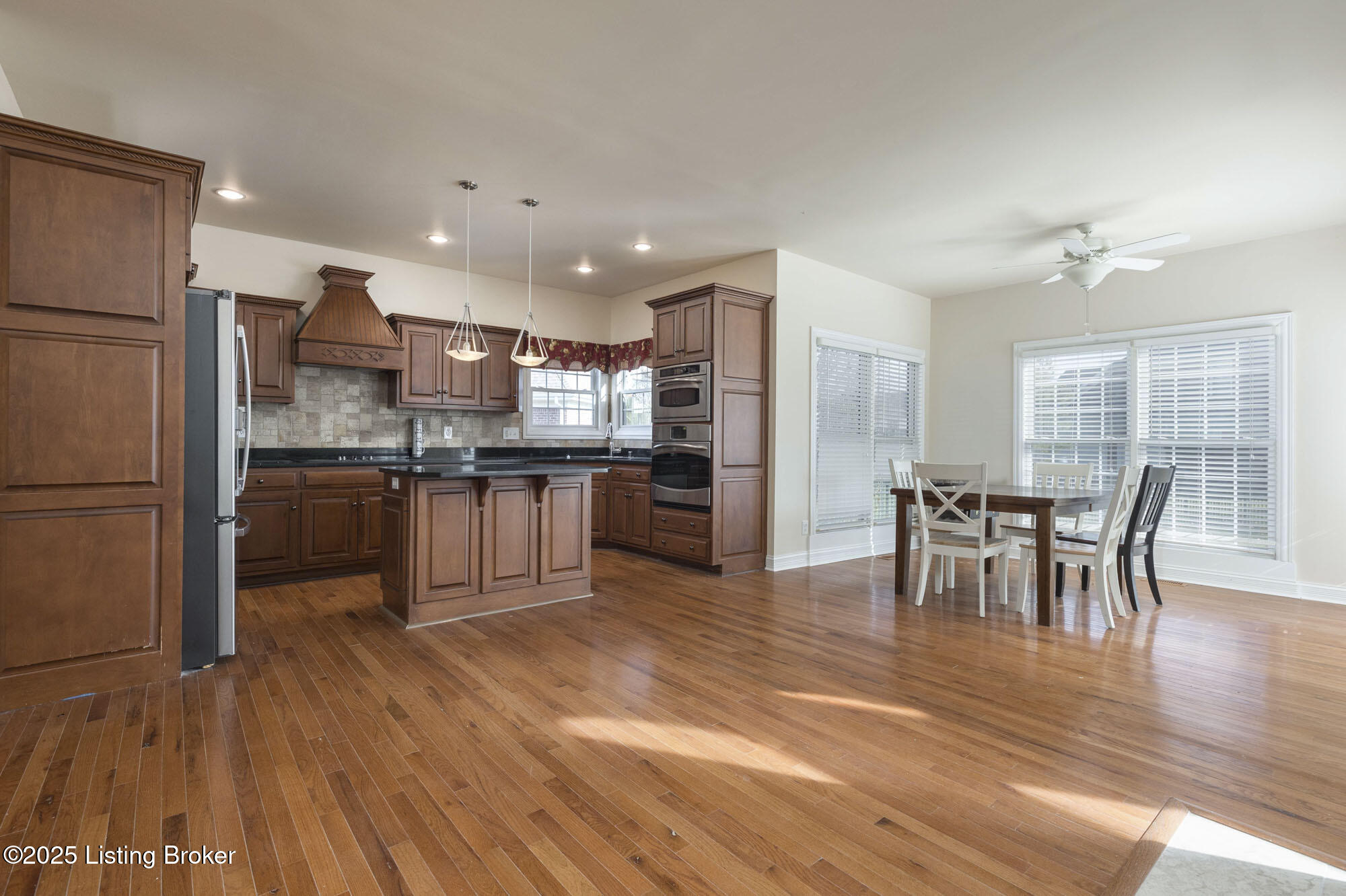 14605 Cressington Cir