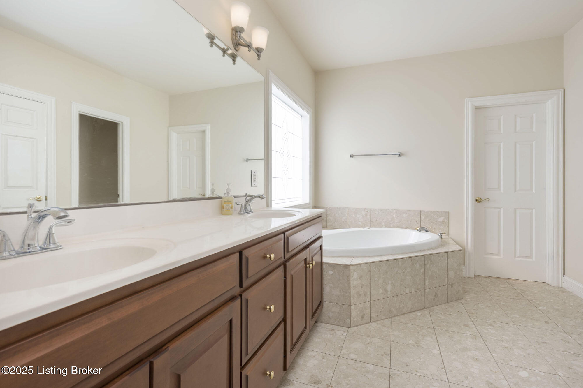 14605 Cressington Cir