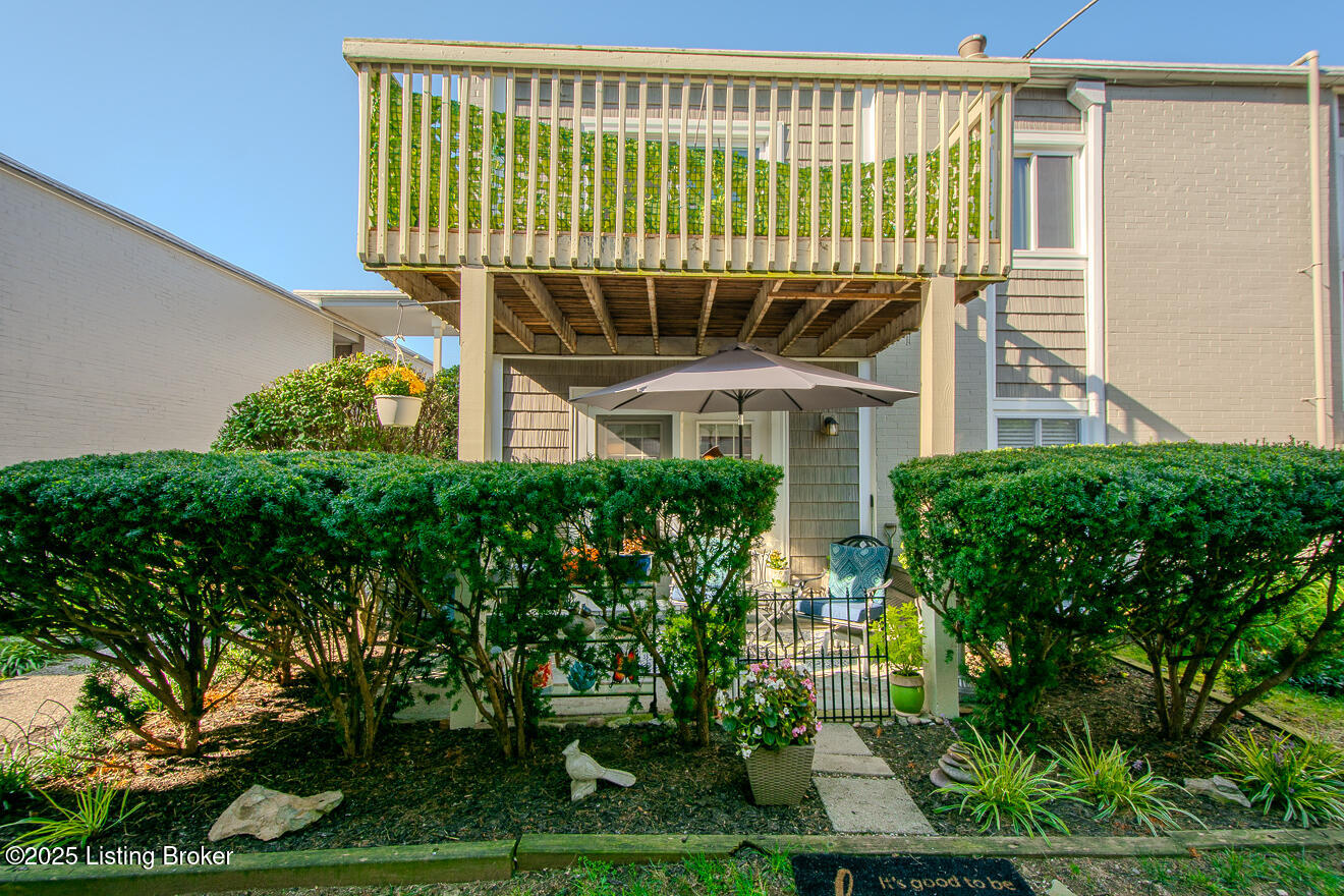 1935 Gardiner Ln B18