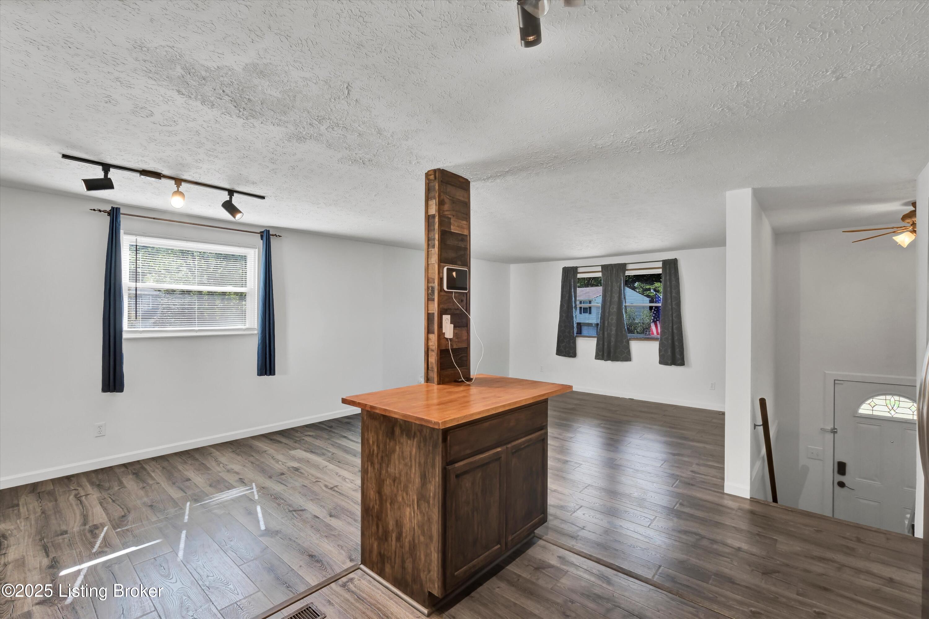 8601 Gamekeeper Ct
