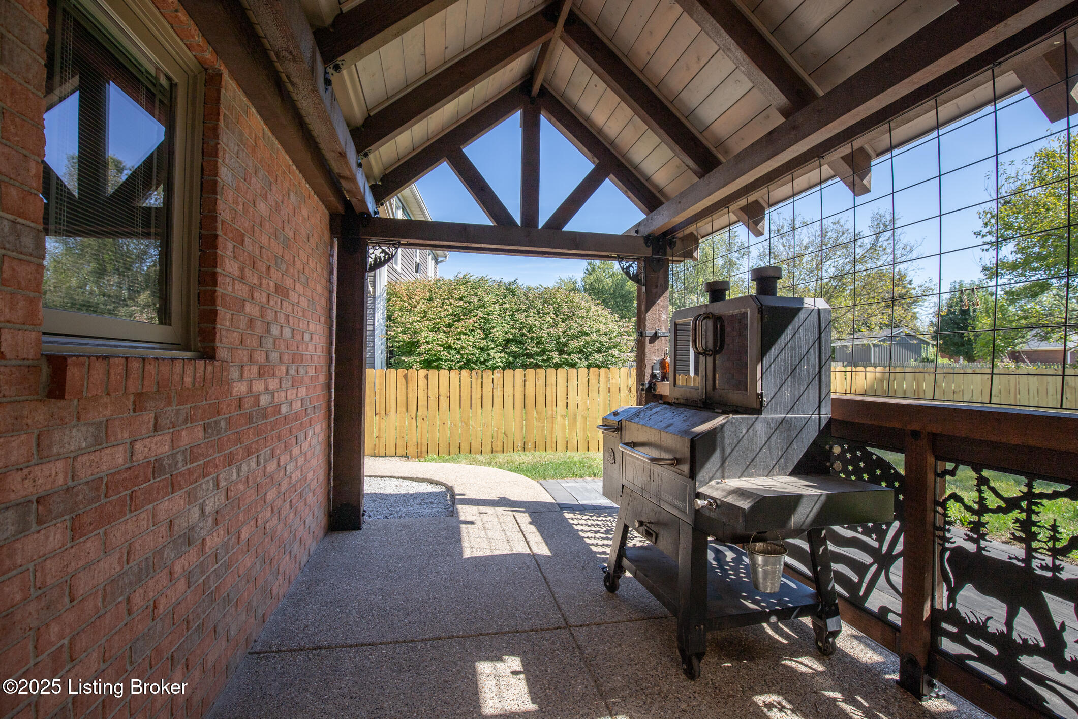 12108 Valley Dr
