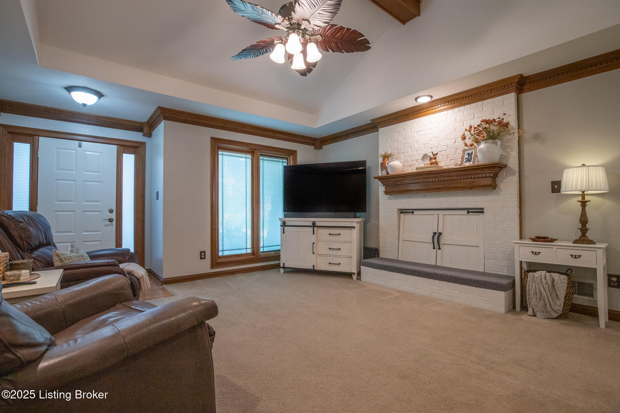 12108 Valley Dr