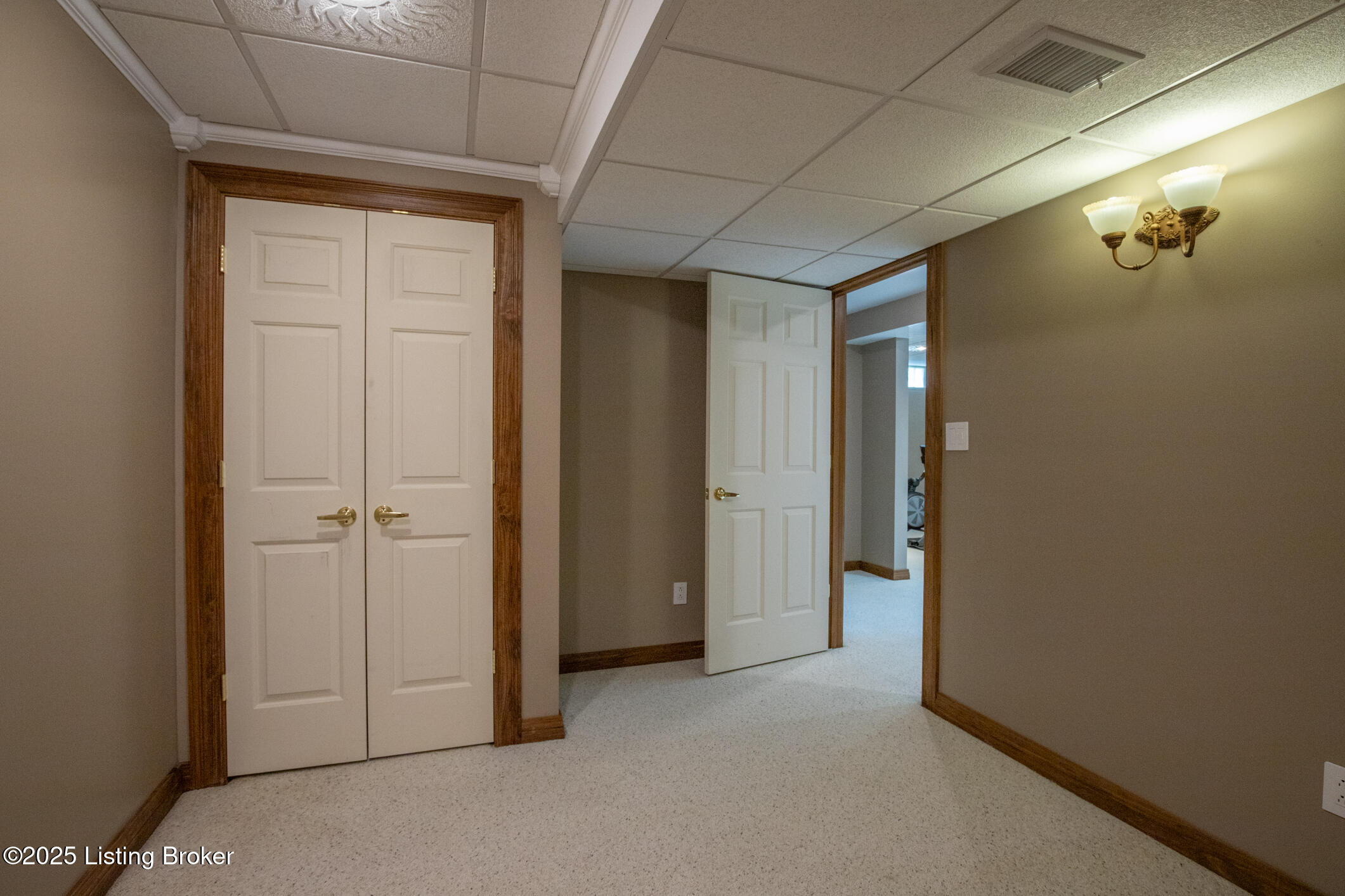12108 Valley Dr