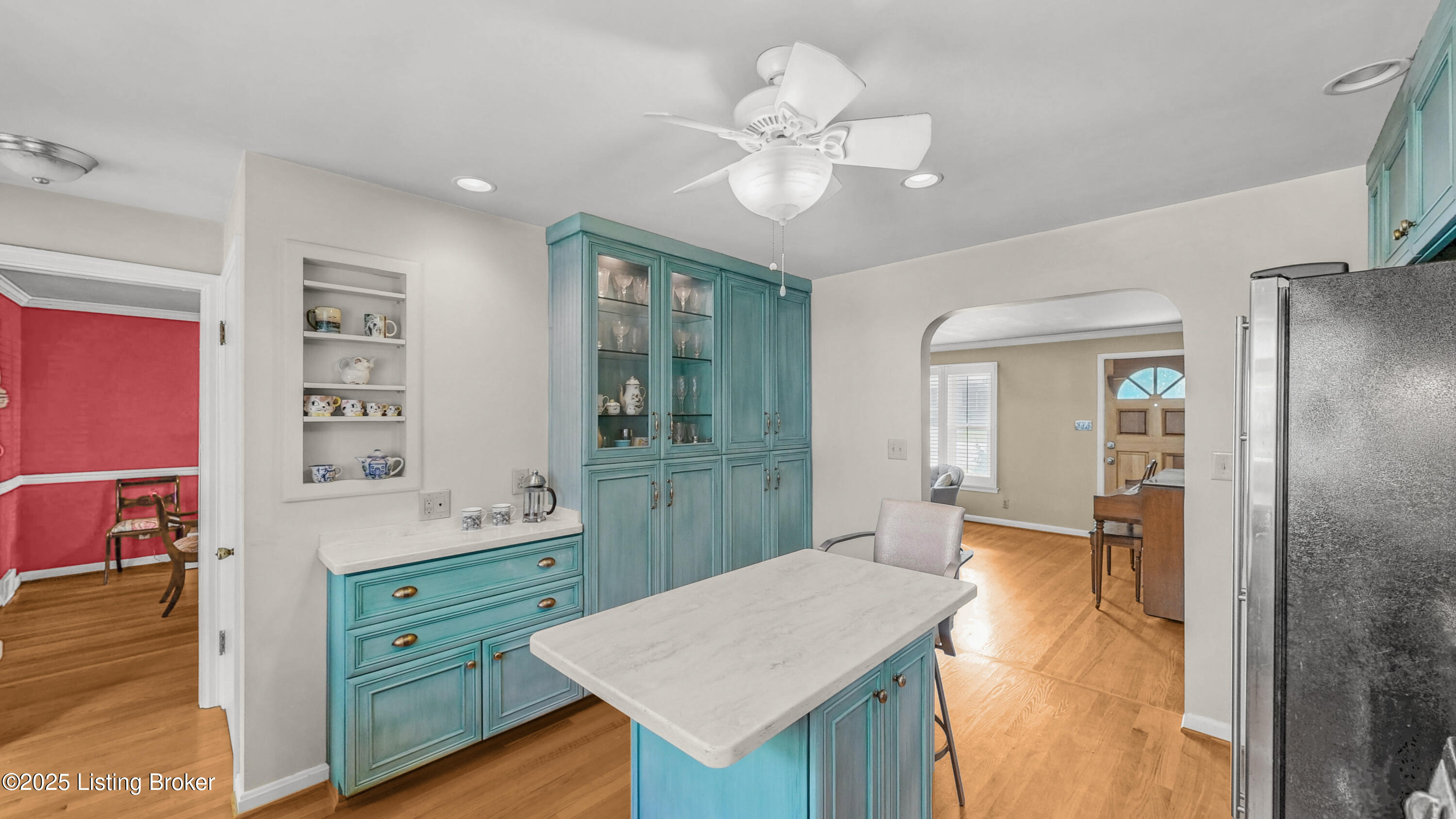 3112 Lakeview Dr