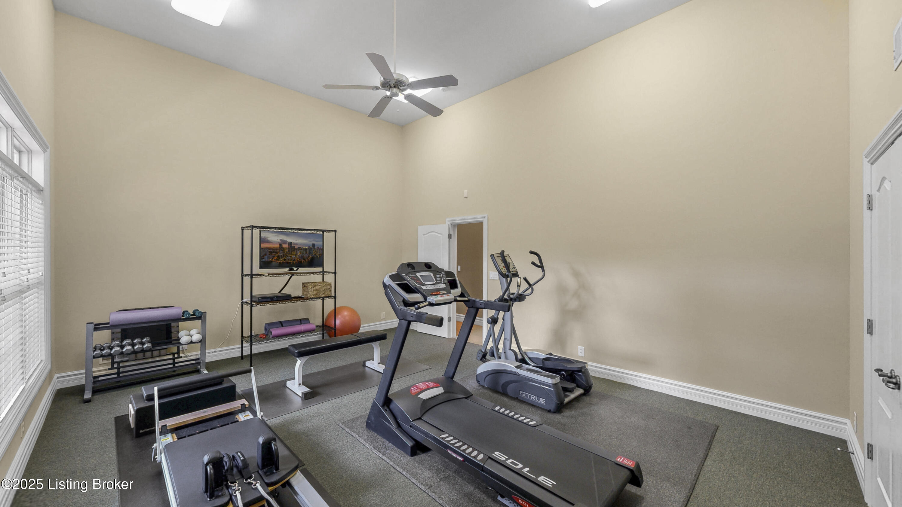 113 Chestnut Glen Dr