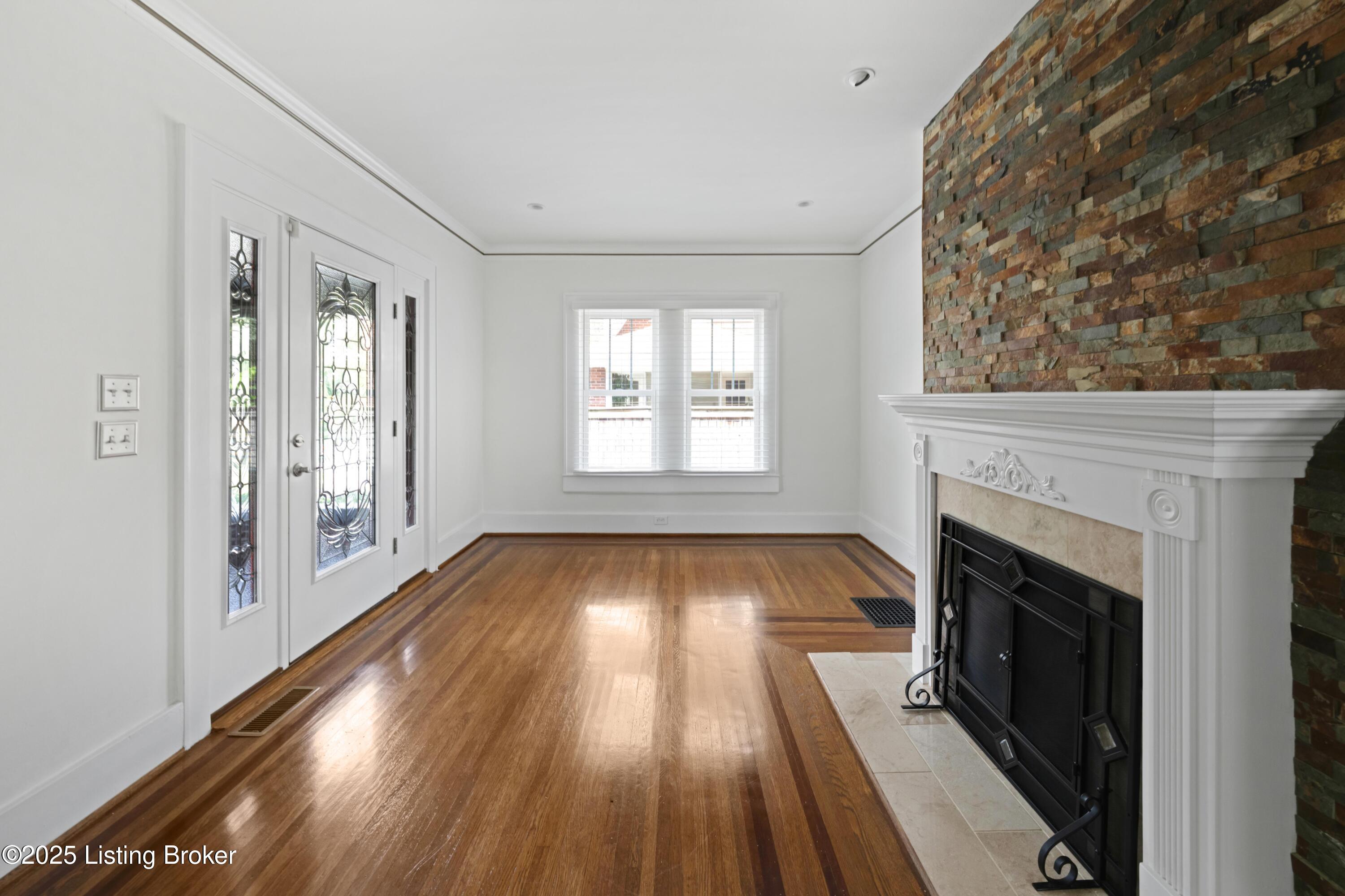 2539 Carolina Ave