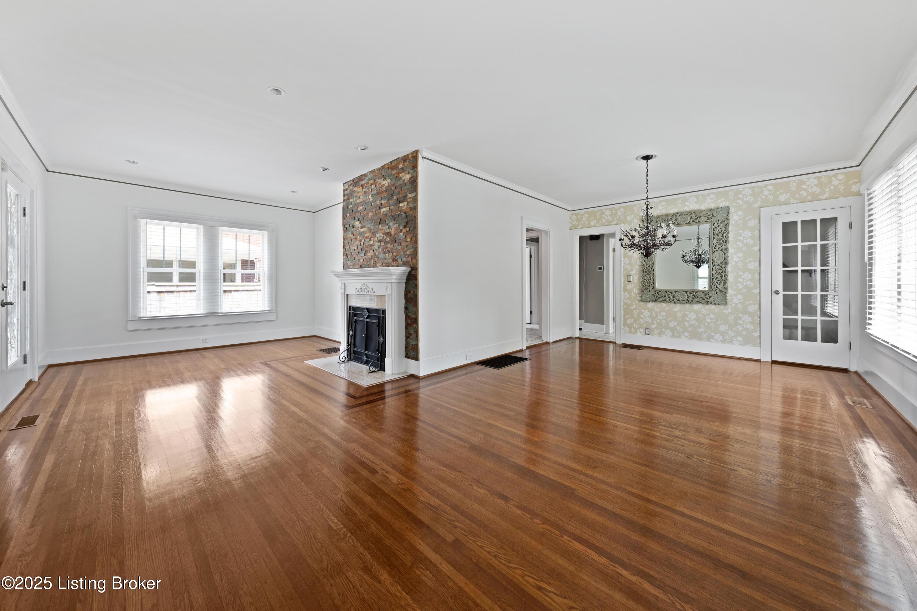 2539 Carolina Ave