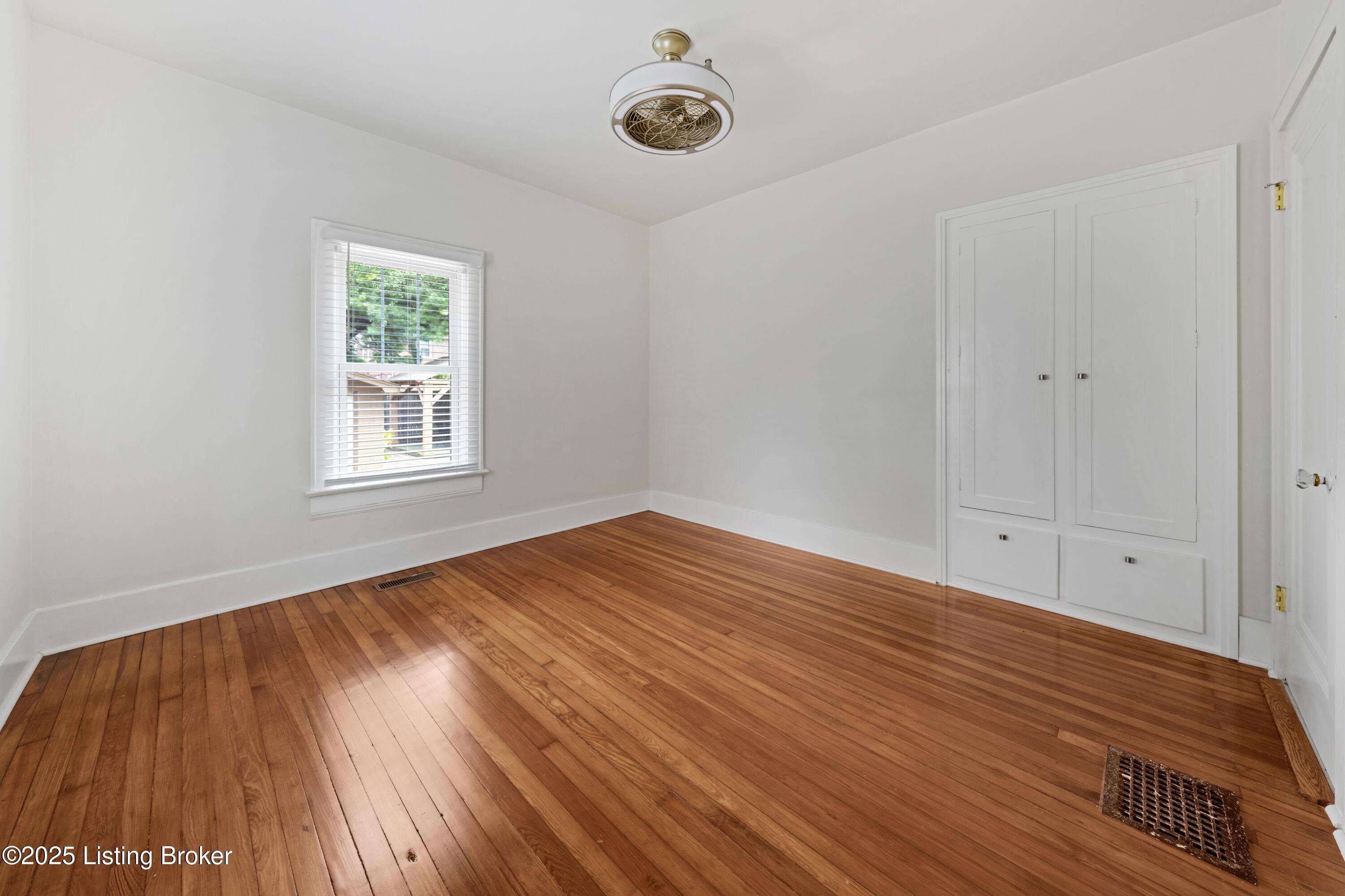 2539 Carolina Ave