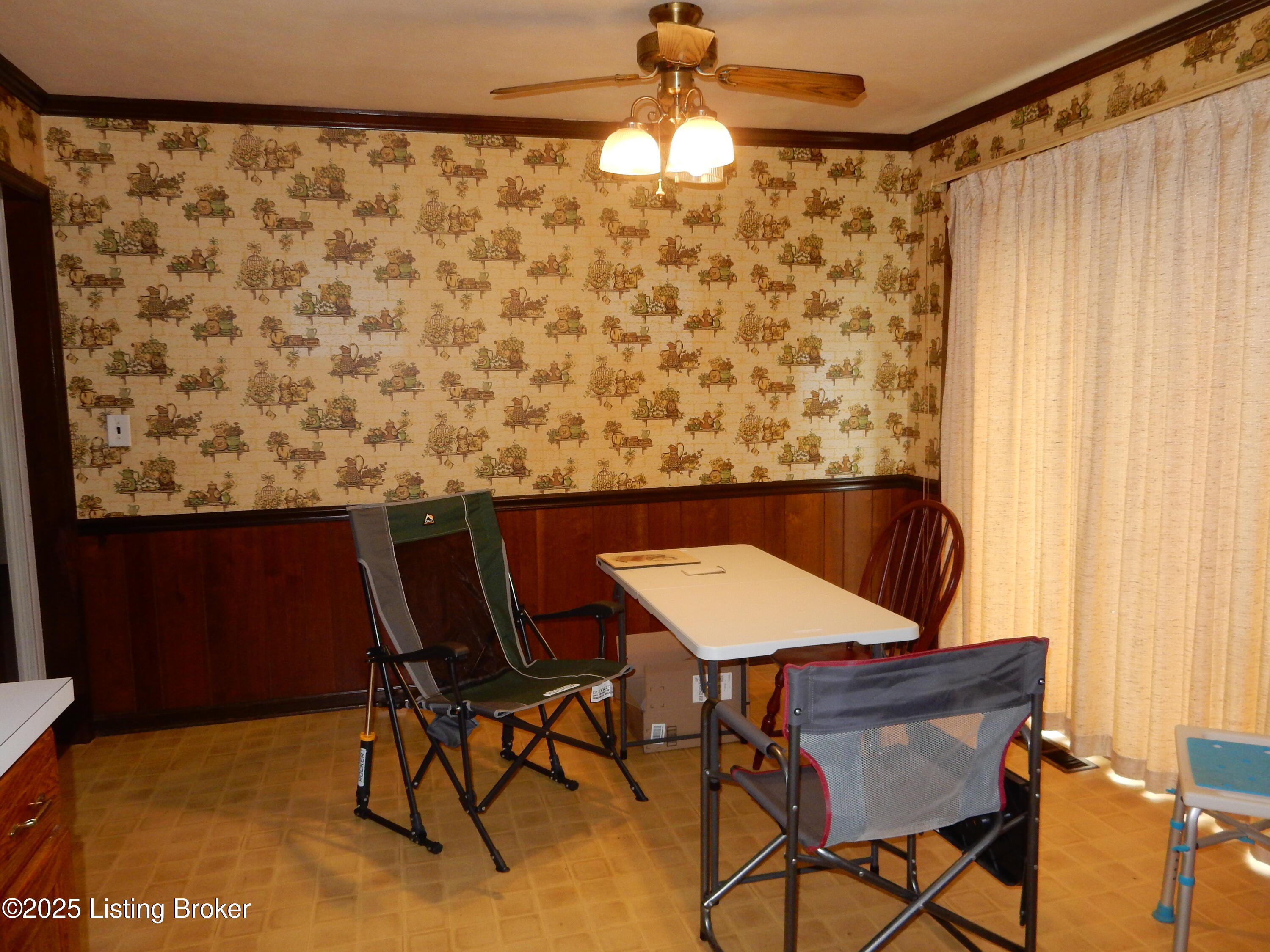 142 Short St