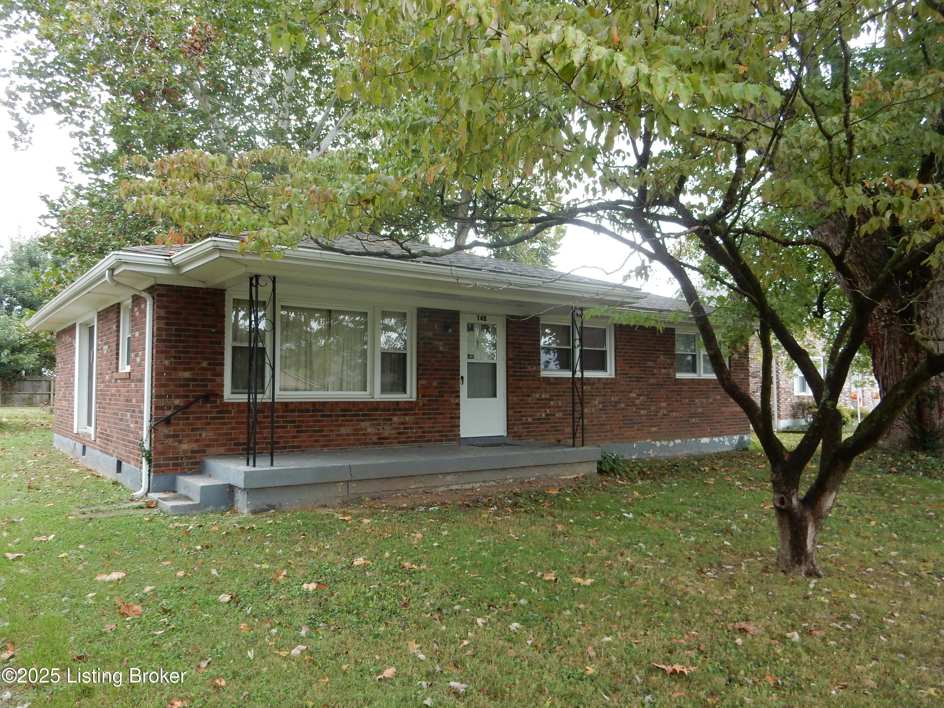 142 Short St
