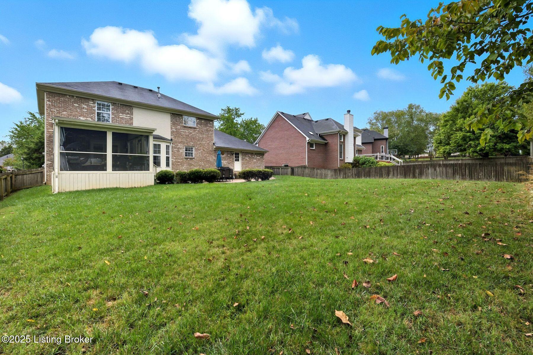 4110 Woods View Pl