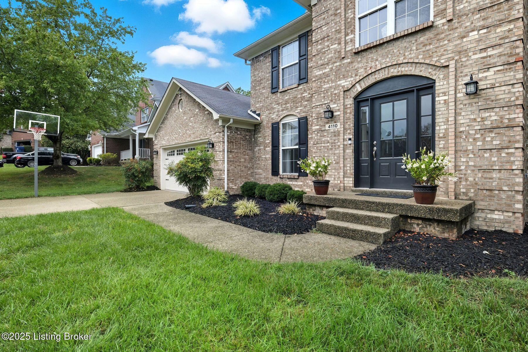 4110 Woods View Pl