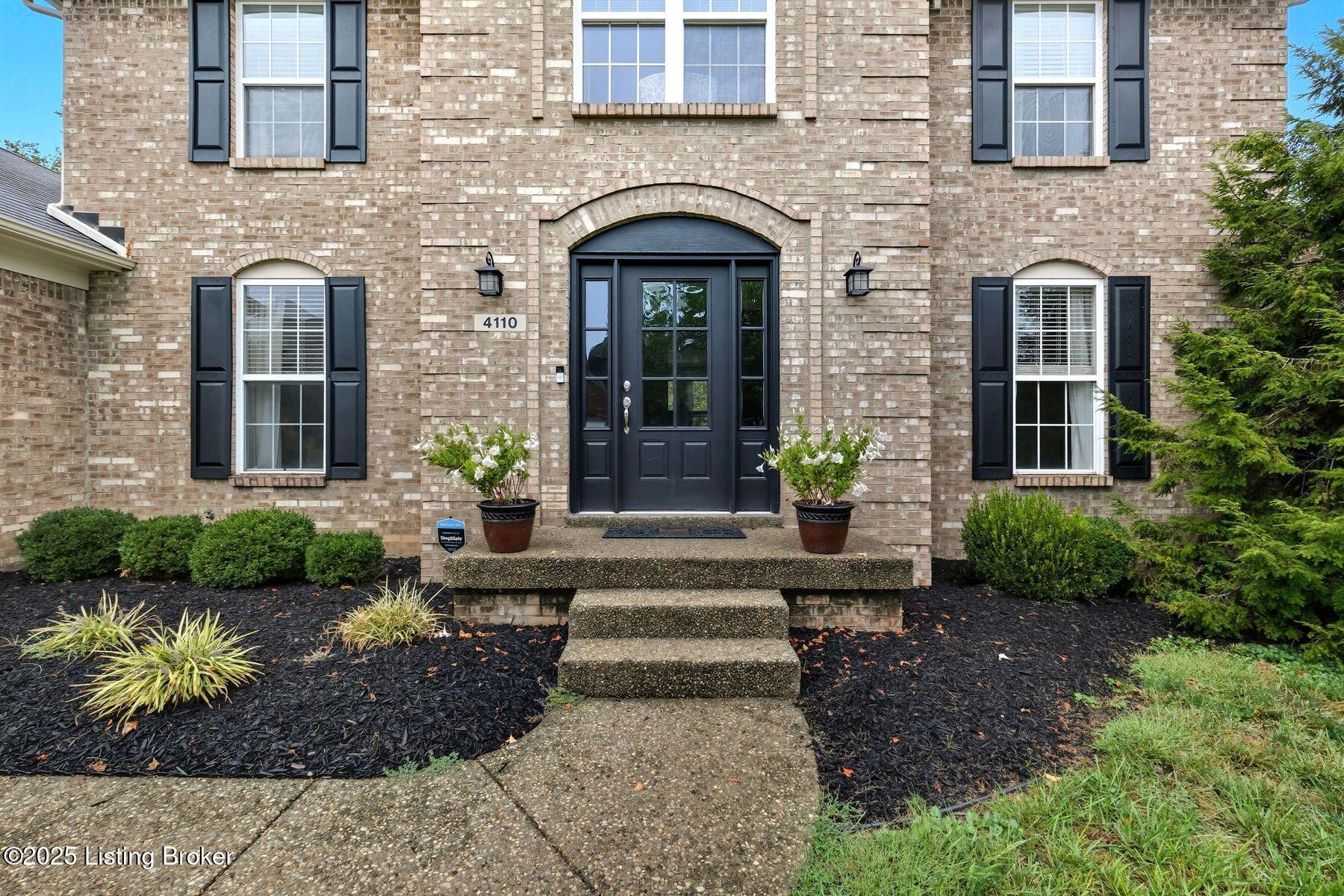 4110 Woods View Pl