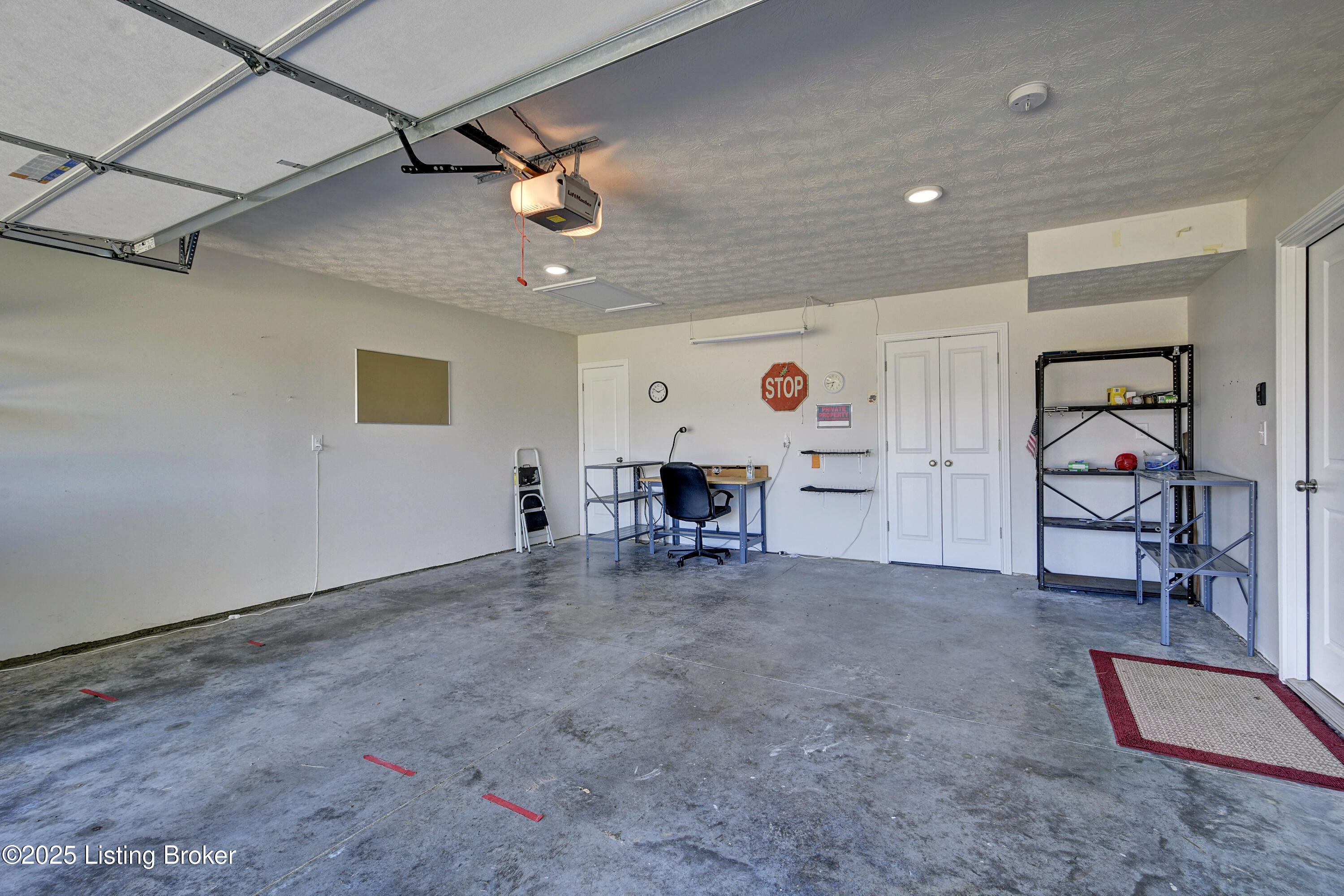6648 Woods Mill Dr