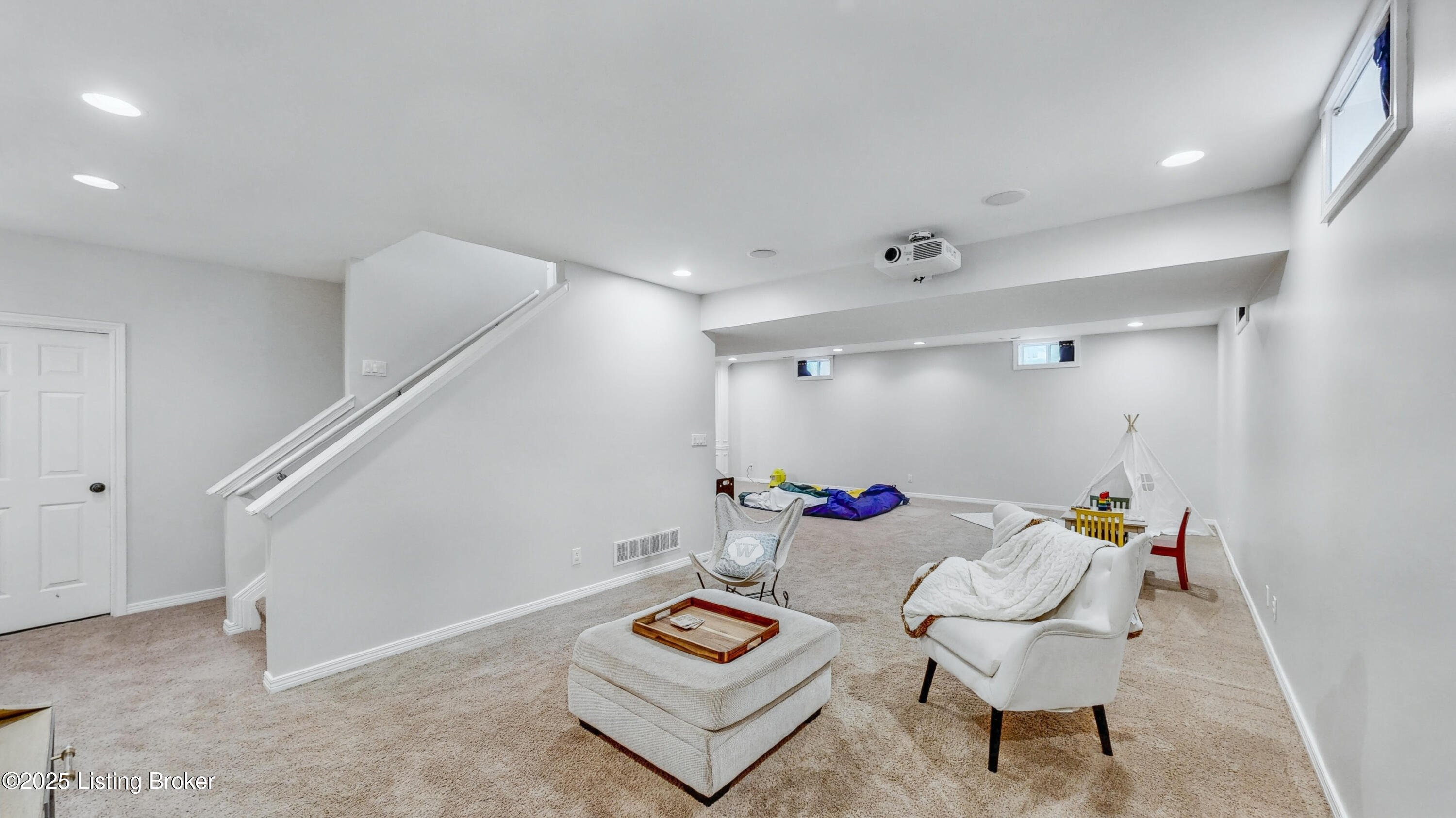 10926 Worthington Ln