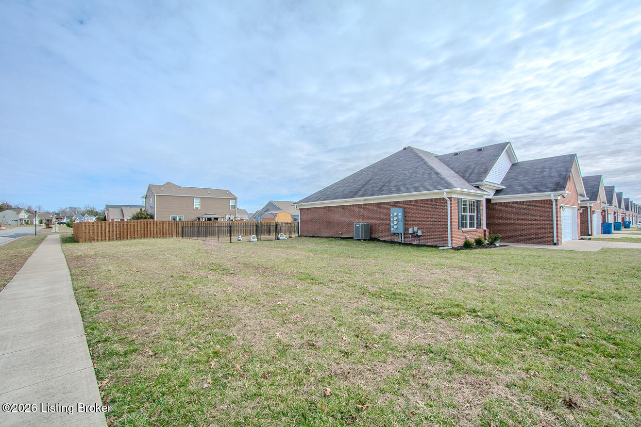 404 Villa Ln