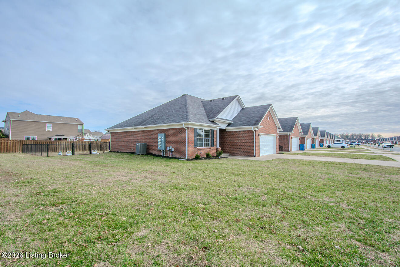 404 Villa Ln