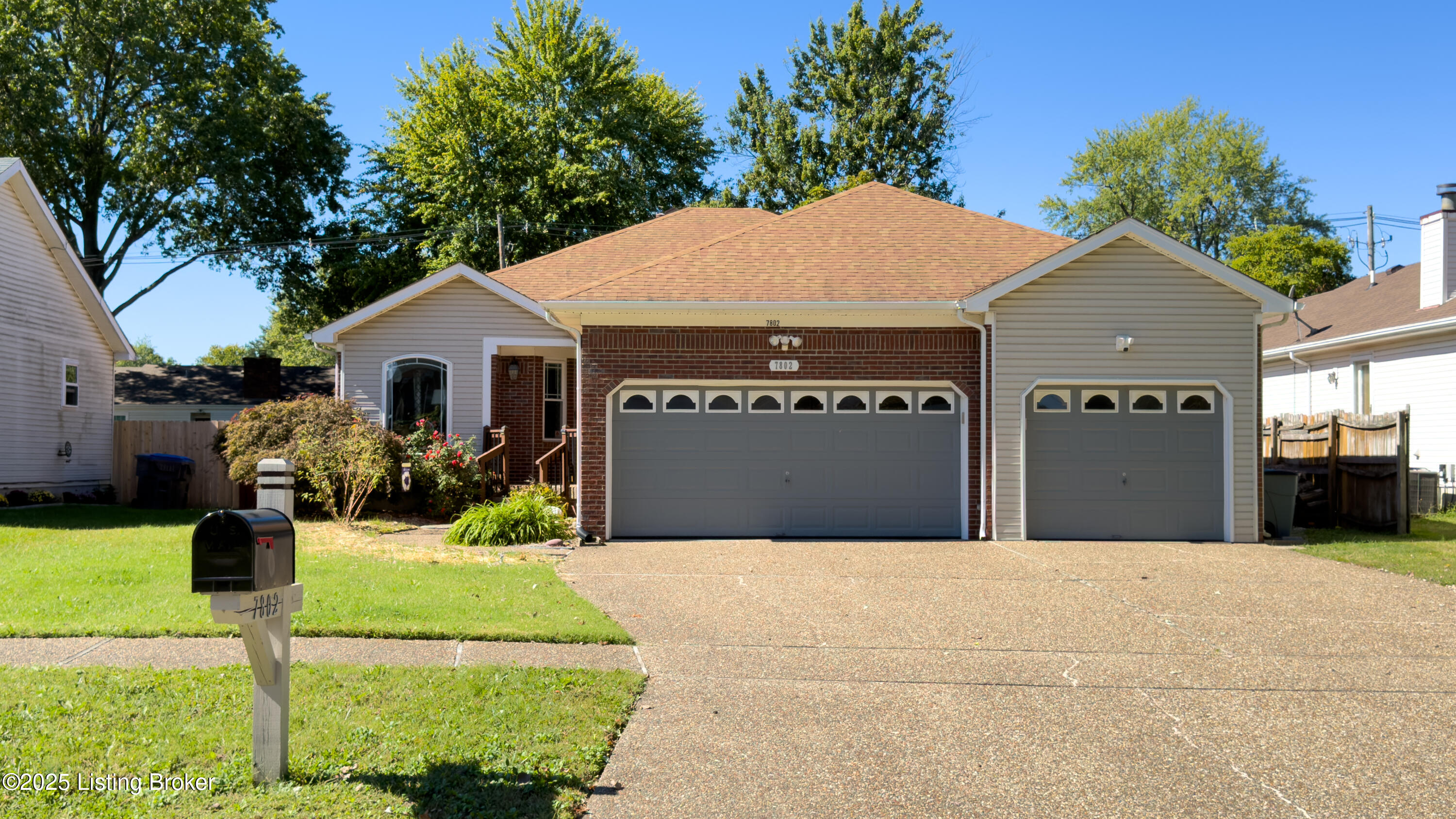 7802 Appleview Ln